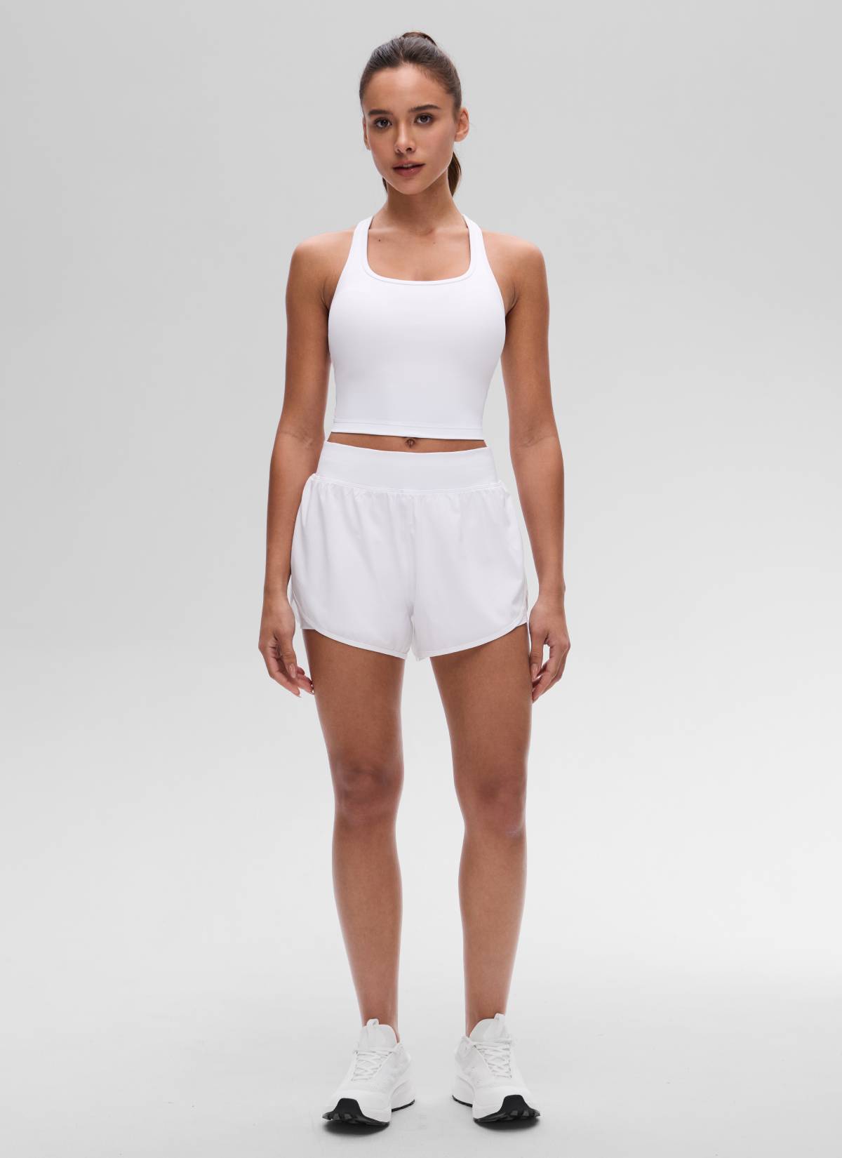 CRZ YOGA Women's Yoga Low support Butterluxe Scoop Neck Bra Y-Back White @model_info:Maria