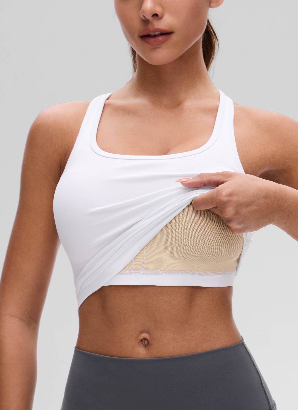 CRZ YOGA Women's Yoga Low support Butterluxe Scoop Neck Bra Y-Back White @model_info:Maria