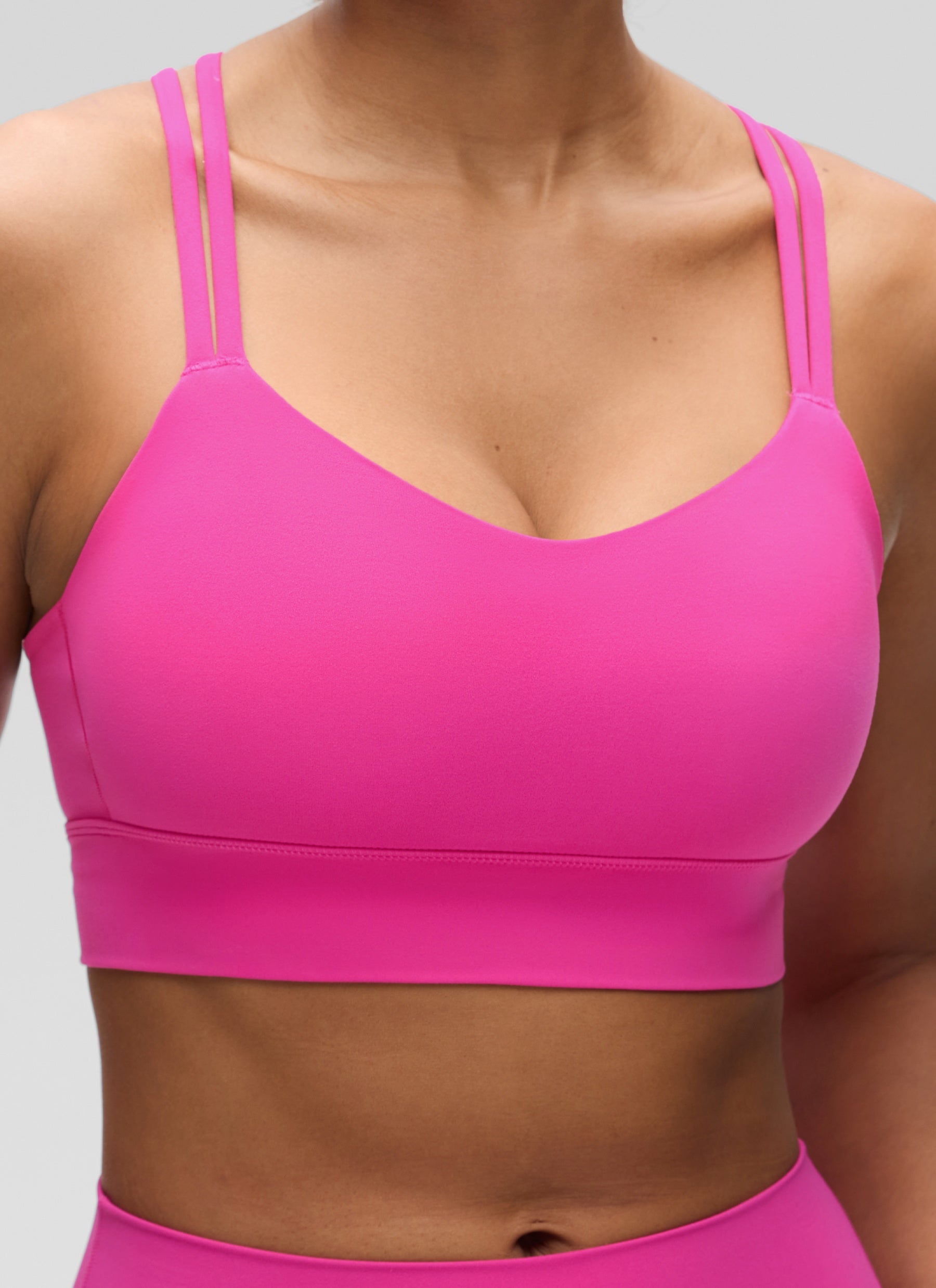 CRZ YOGA Womens Butterluxe Strappy Longline Criss Cross Molded Cup Bra Hibiscus Purple @model_info:Barbara