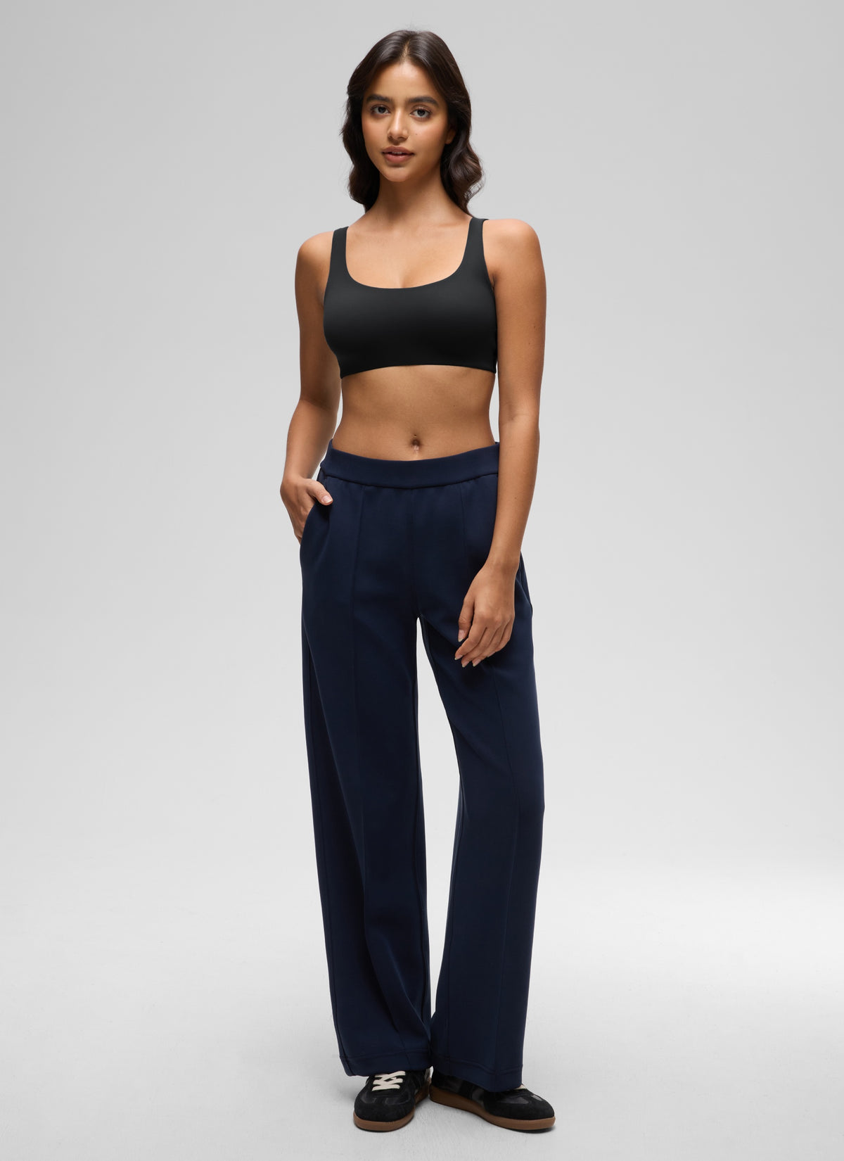 CRZ YOGA Women's Softhold Wireless Double Lined U Back Everyday Bra Black @model_info:Liss