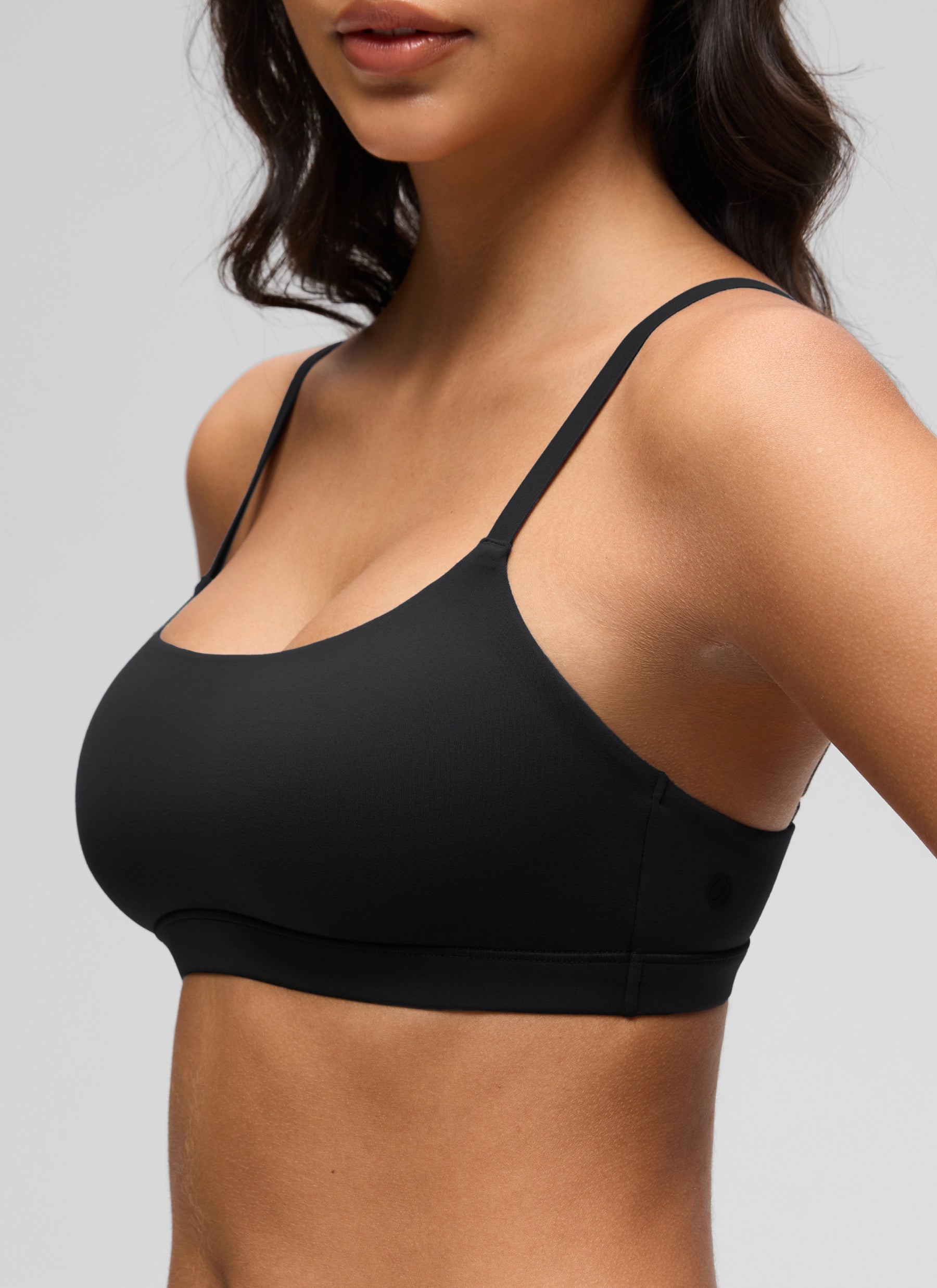 CRZ YOGA Women's Softhold Wireless Scoop Neck  Everyday Bra Adjustable Black @model_info:Liss