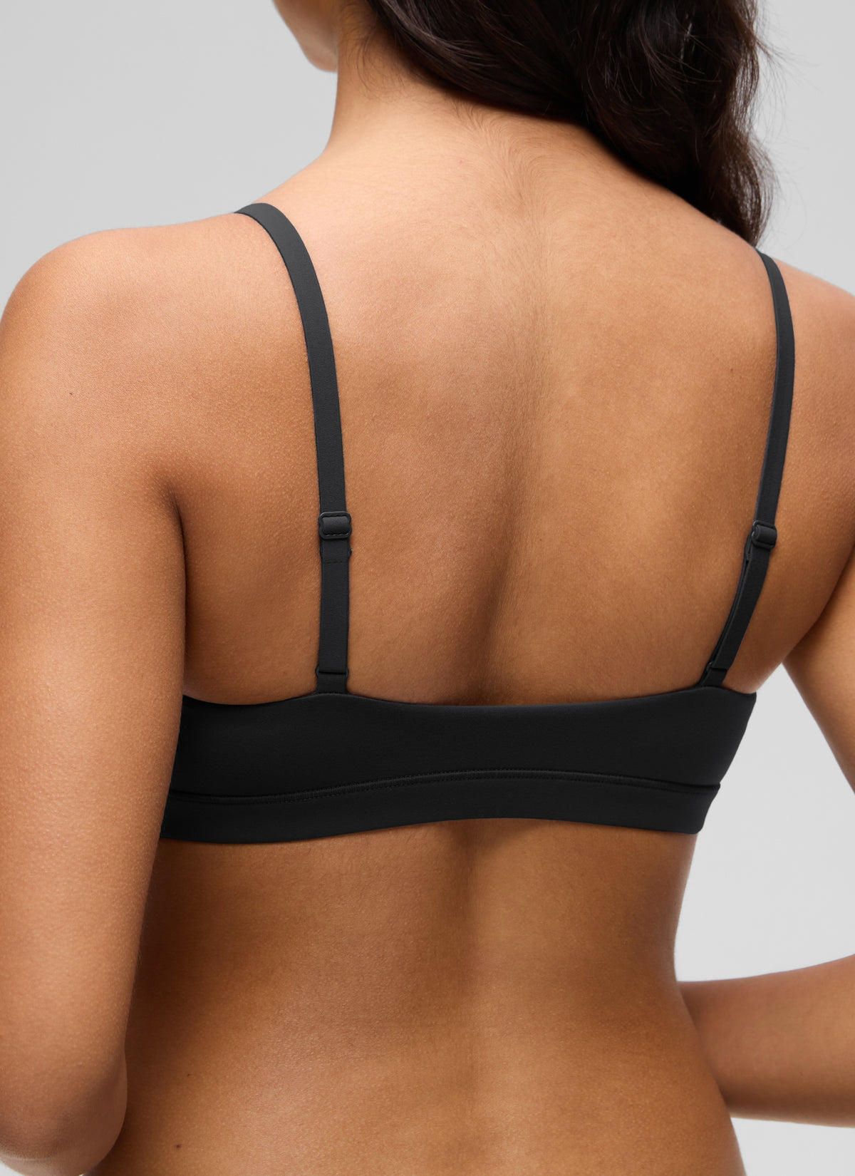 CRZ YOGA Women's Softhold Wireless Scoop Neck  Everyday Bra Adjustable Black @model_info:Liss