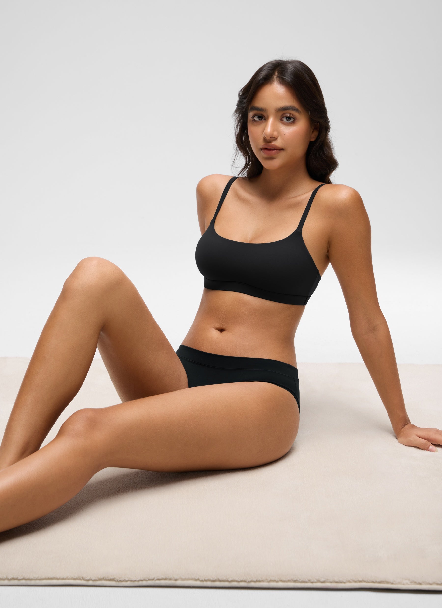 CRZ YOGA Women's Softhold Wireless Scoop Neck  Everyday Bra Adjustable Black @model_info:Liss