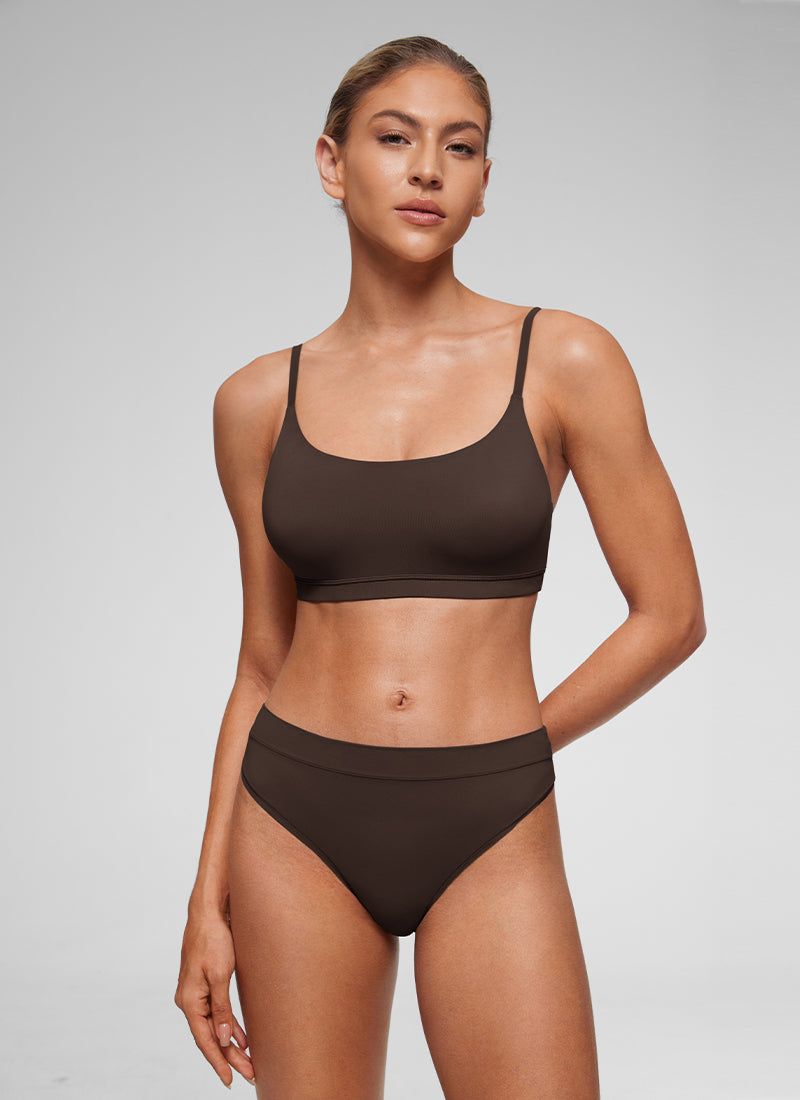 CRZ YOGA Women's Softhold Wireless Scoop Neck  Everyday Bra Adjustable Hot Fudge Brown @model_info:L