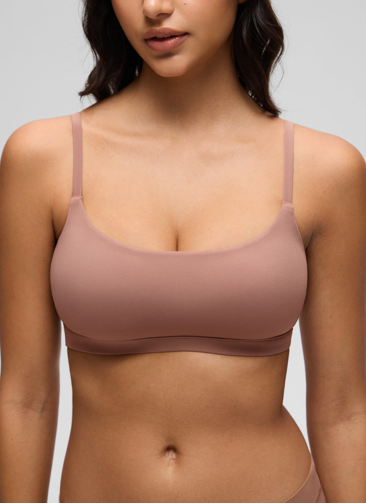 CRZ YOGA Women's Softhold Wireless Scoop Neck  Everyday Bra Adjustable Twilight Rose Pink @model_info:Liss