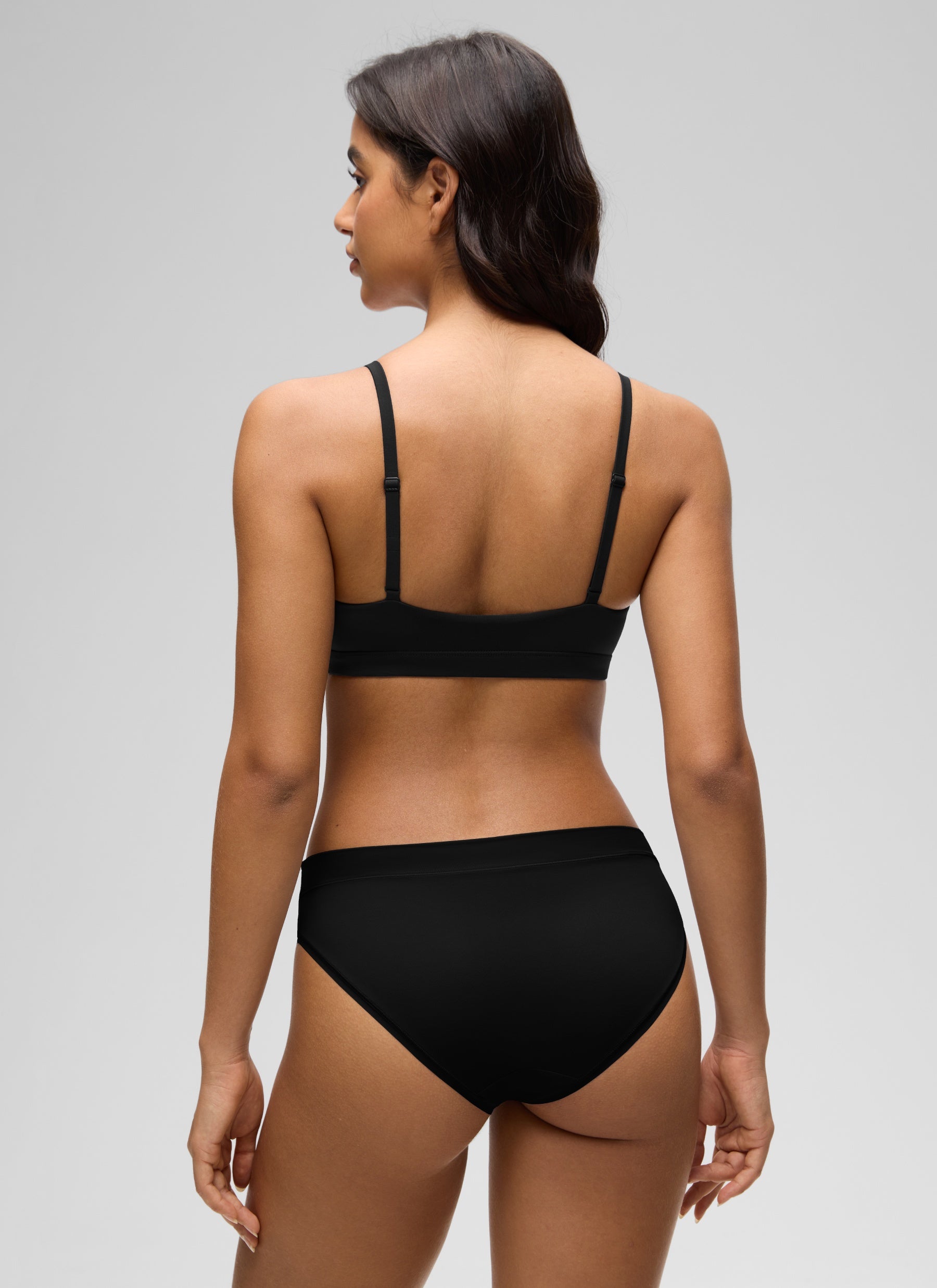 CRZ YOGA Softhold Womens Double Lined Wireless Triangle Bralette Black @model_info:Liss