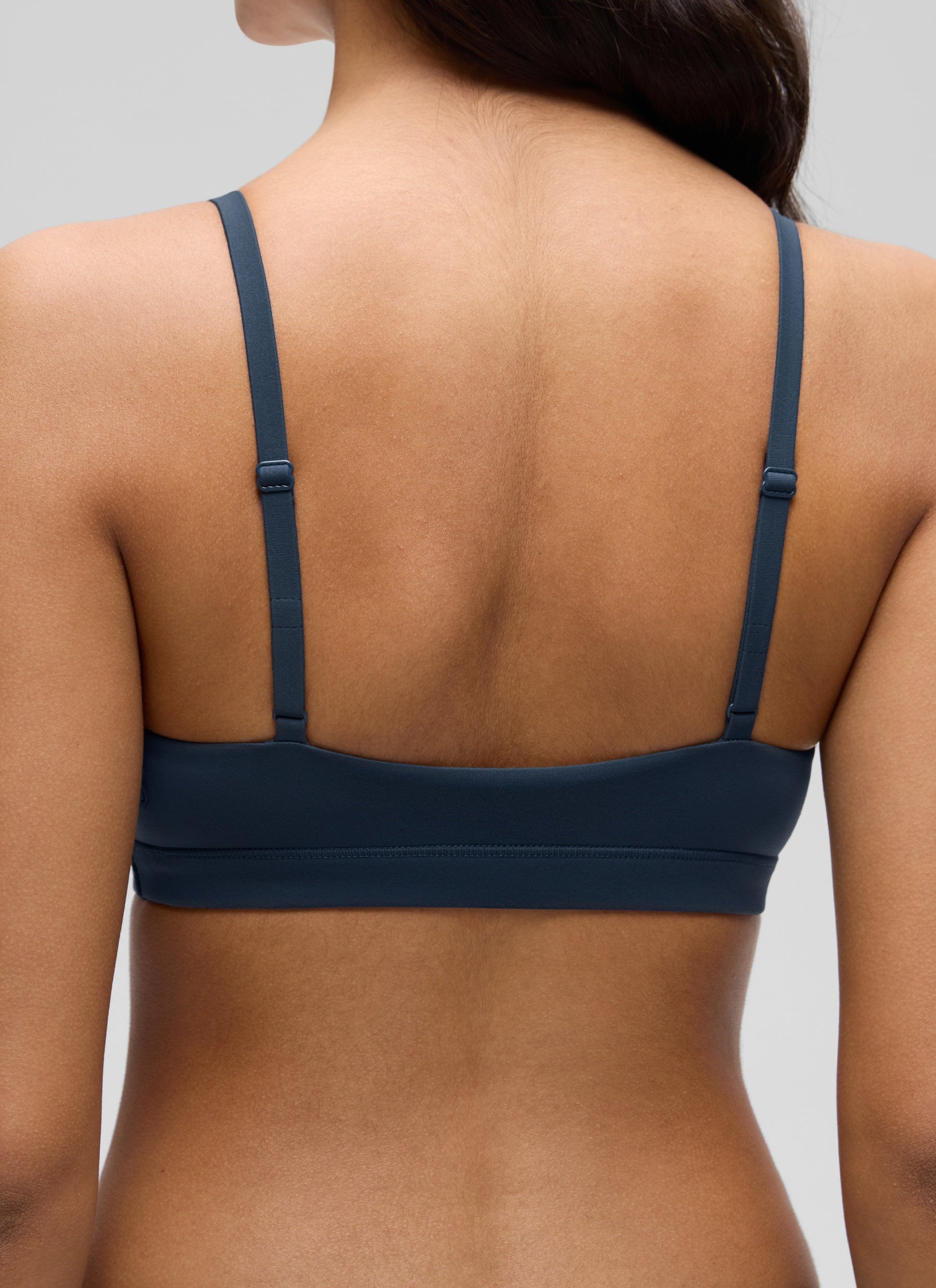 CRZ YOGA Softhold Womens Double Lined Wireless Triangle Bralette Sargasso @model_info:Liss