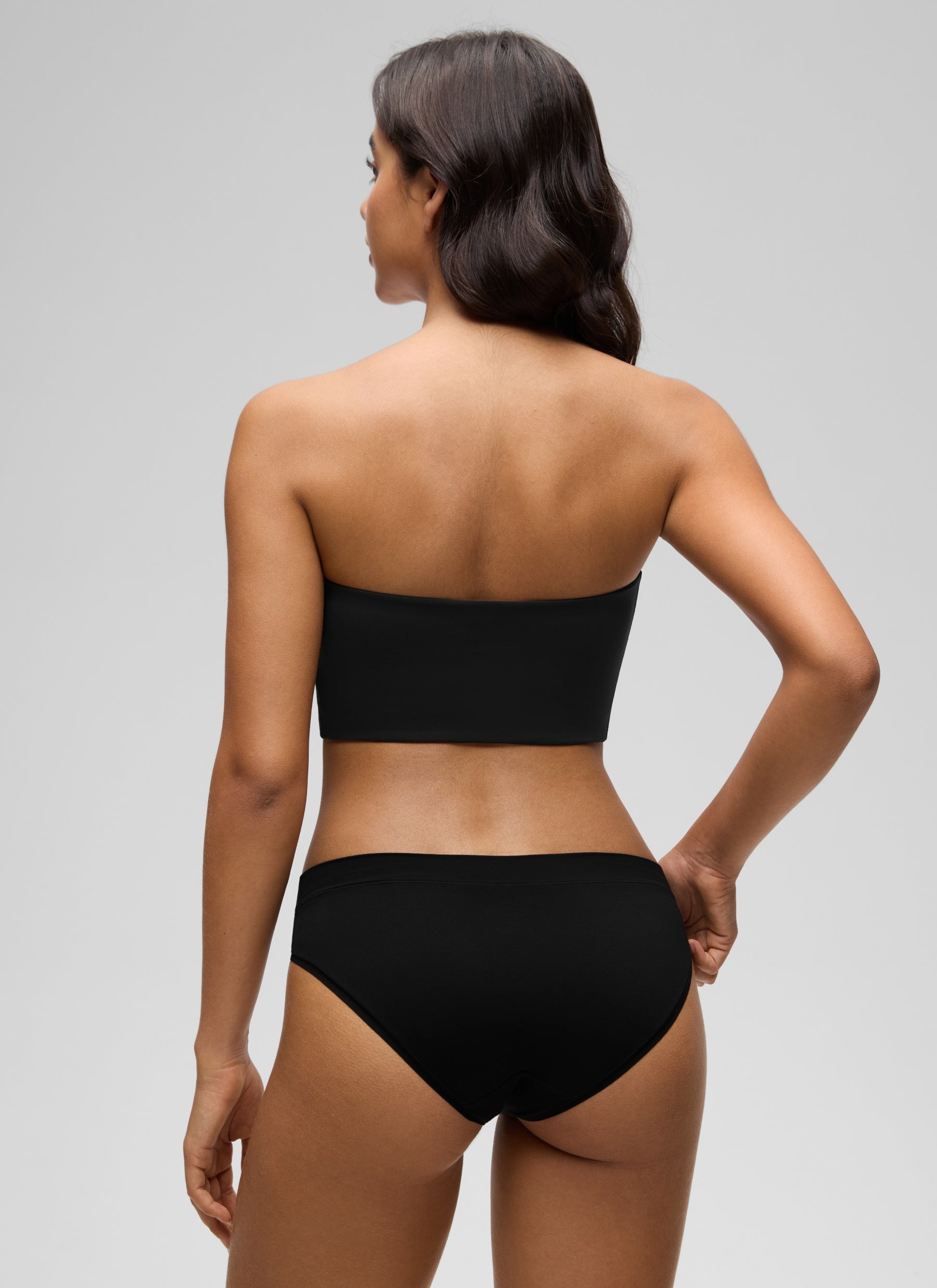 CRZ YOGA Women Softhold Double Lined Strapless Wireless  Bralettes Black @model_info:Liss