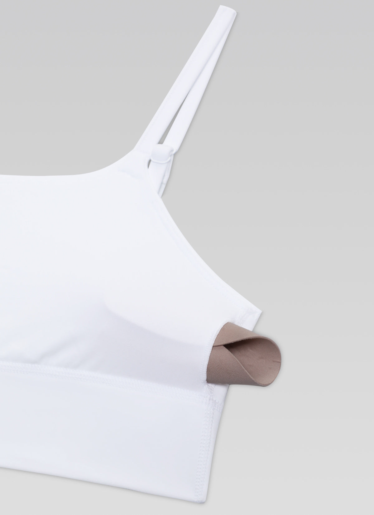 CRZ YOGA Women's Butterlift Yoga Longline Built in Bra Sports Bra White @model_info:DETAIL