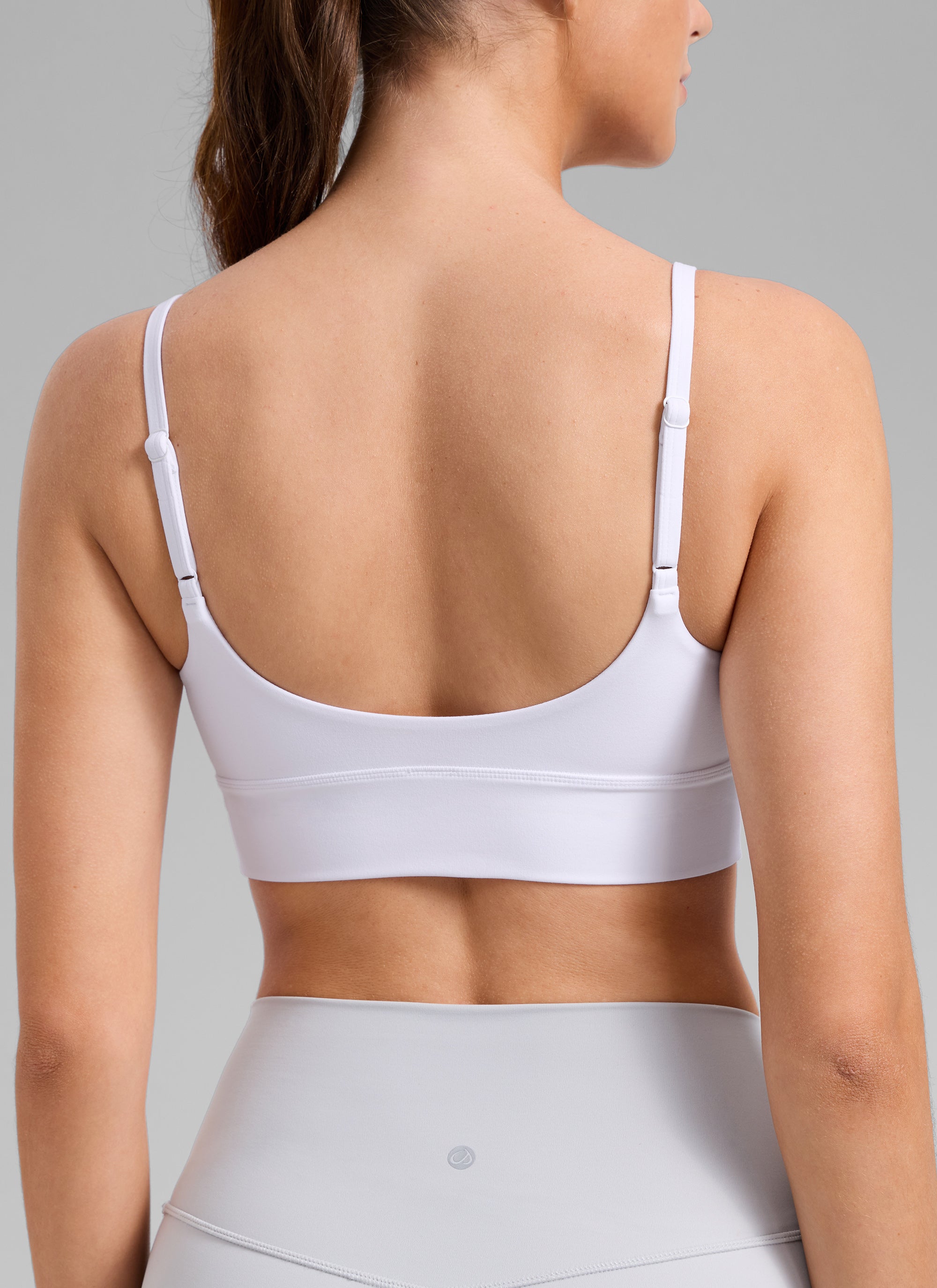 CRZ YOGA Women's Butterlift Yoga Longline Built in Bra Sports Bra White @model_info:Gelya