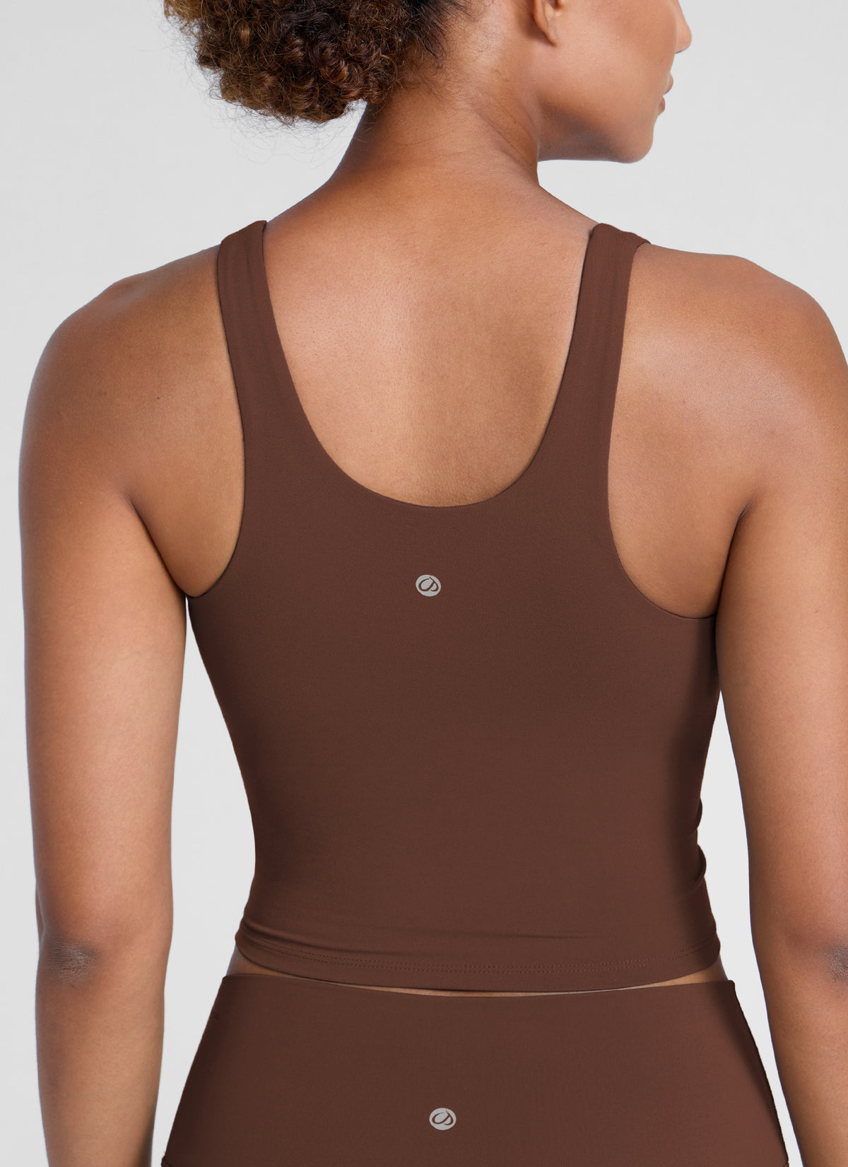 CRZ YOGA Womens Butterlift Racerback U Neck Yoga Built in Bra Tank Coffee Brown @model_info:Barbara