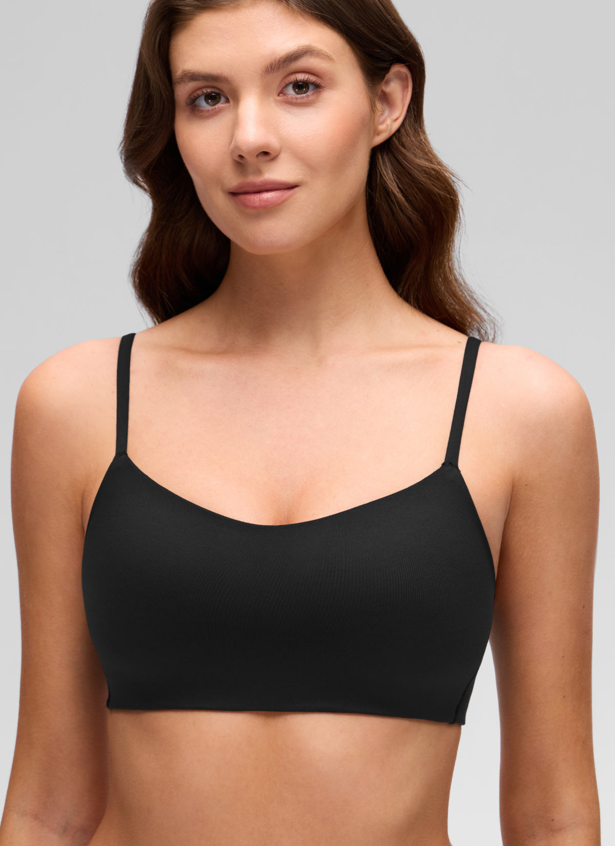 CRZ YOGA Women's Softhold Casual V Neck Mold Spaghetti Strap Bralette Black @model_info:Gelye