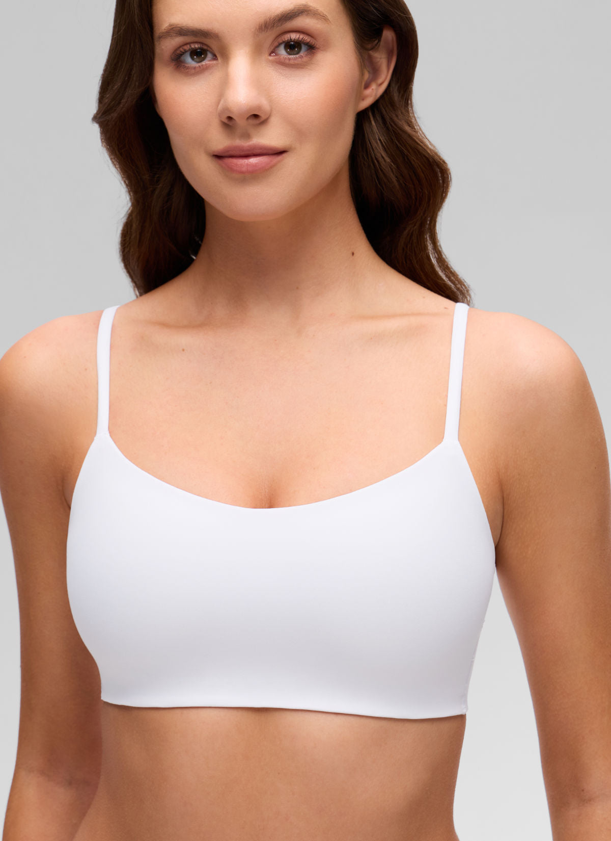 CRZ YOGA Women's Softhold Casual V Neck Mold Spaghetti Strap Bralette Snow White @model_info:Gelye