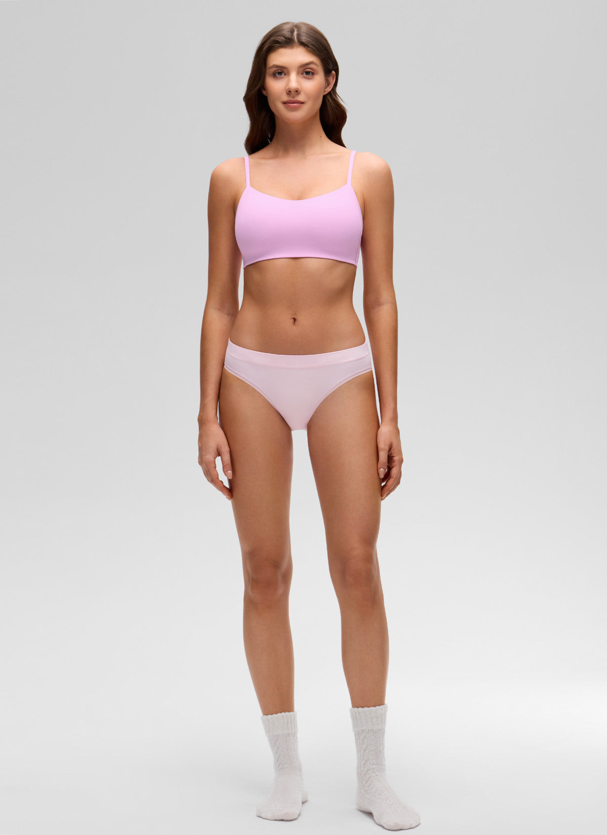CRZ YOGA Women's Softhold Casual V Neck Mold Spaghetti Strap Bralette Vita Pink @model_info:Gelye