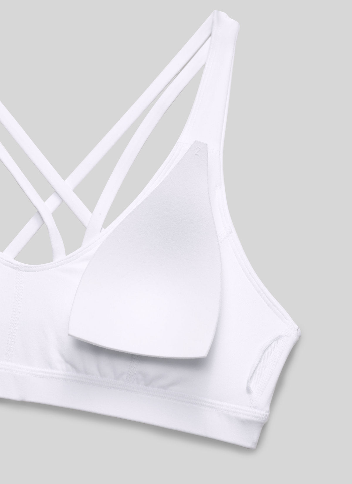 CRZ YOGA Women's Butterlift Workout U Neck Cross Back Sports Bra White @model_info:DETAIL