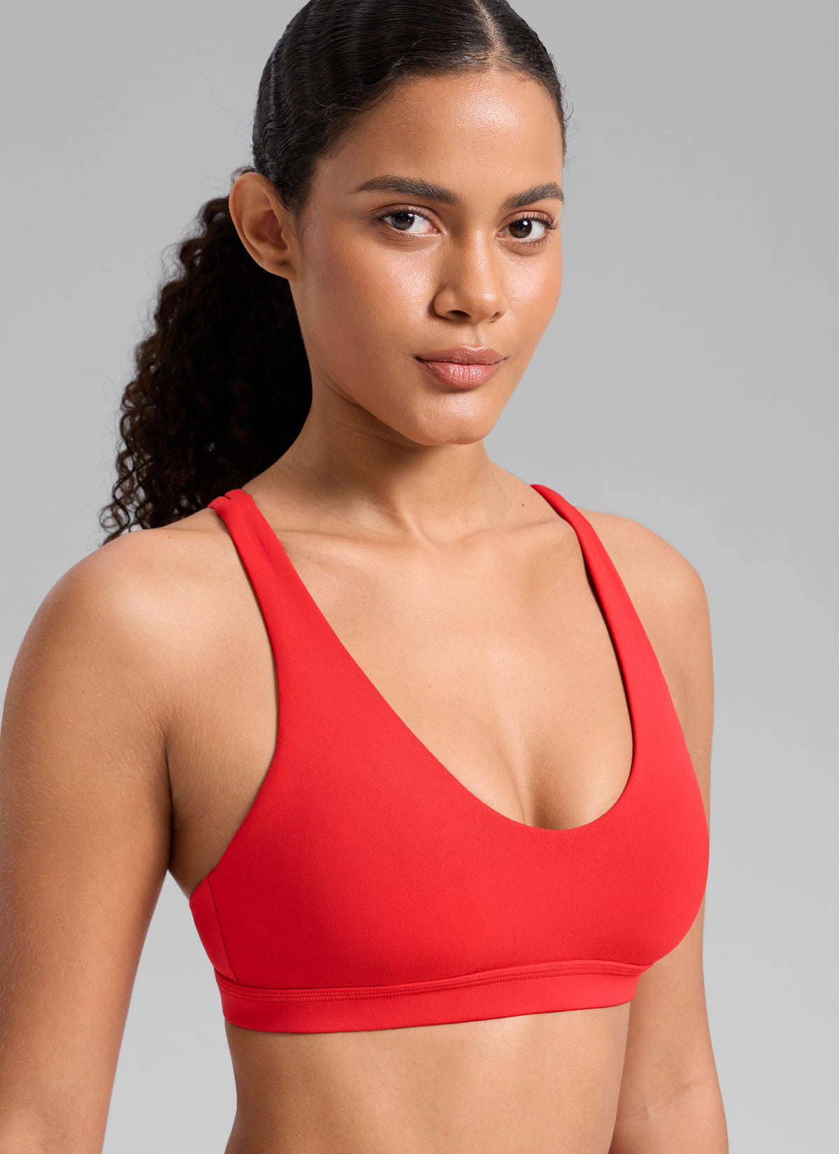 CRZ YOGA Women's Butterlift Workout U Neck Cross Back Sports Bra Deep Red @model_info:Gabi