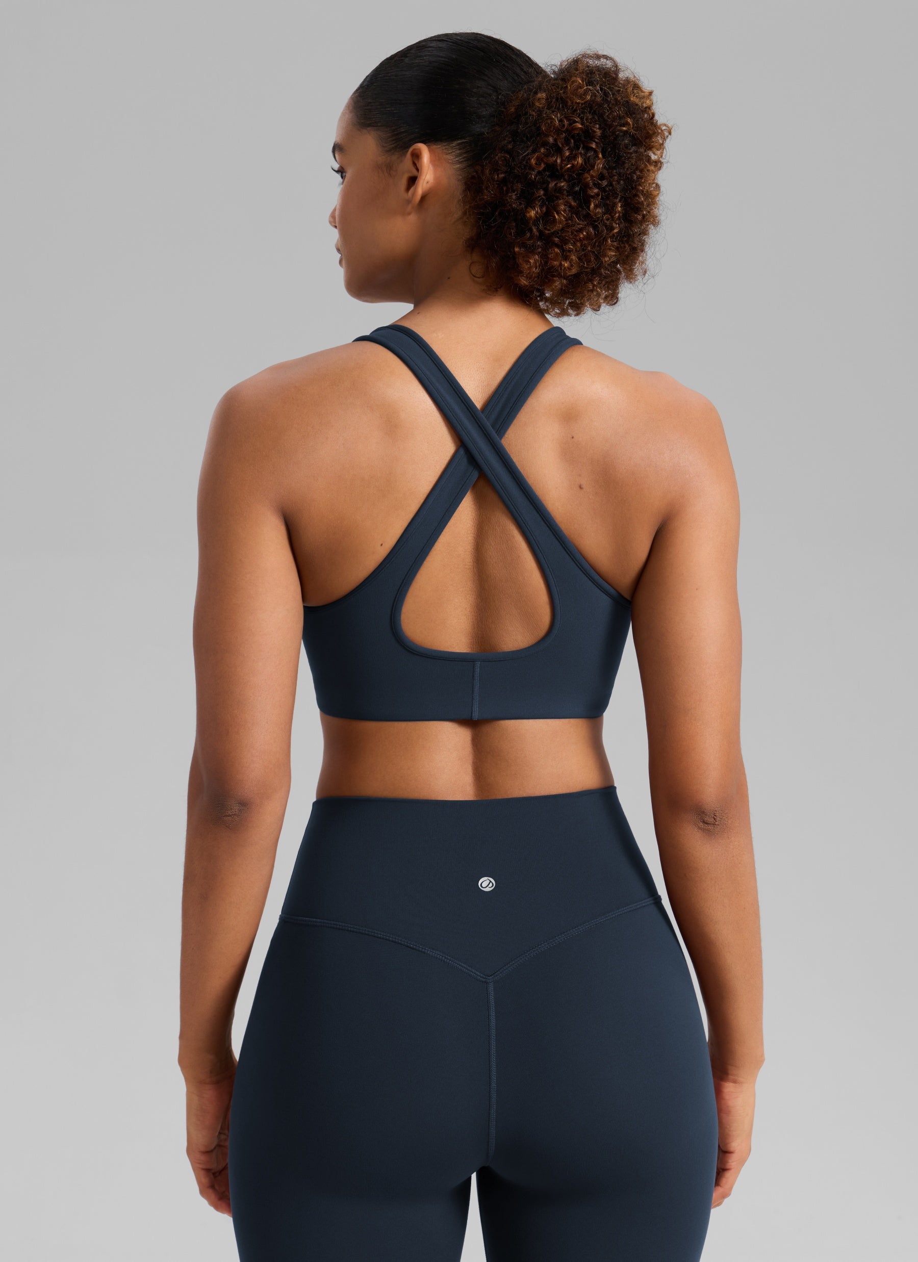 CRZ YOGA Women's Butterlift® Workout Deep V Neck Cross Back Sports Bra True Navy @model_info:Barbara