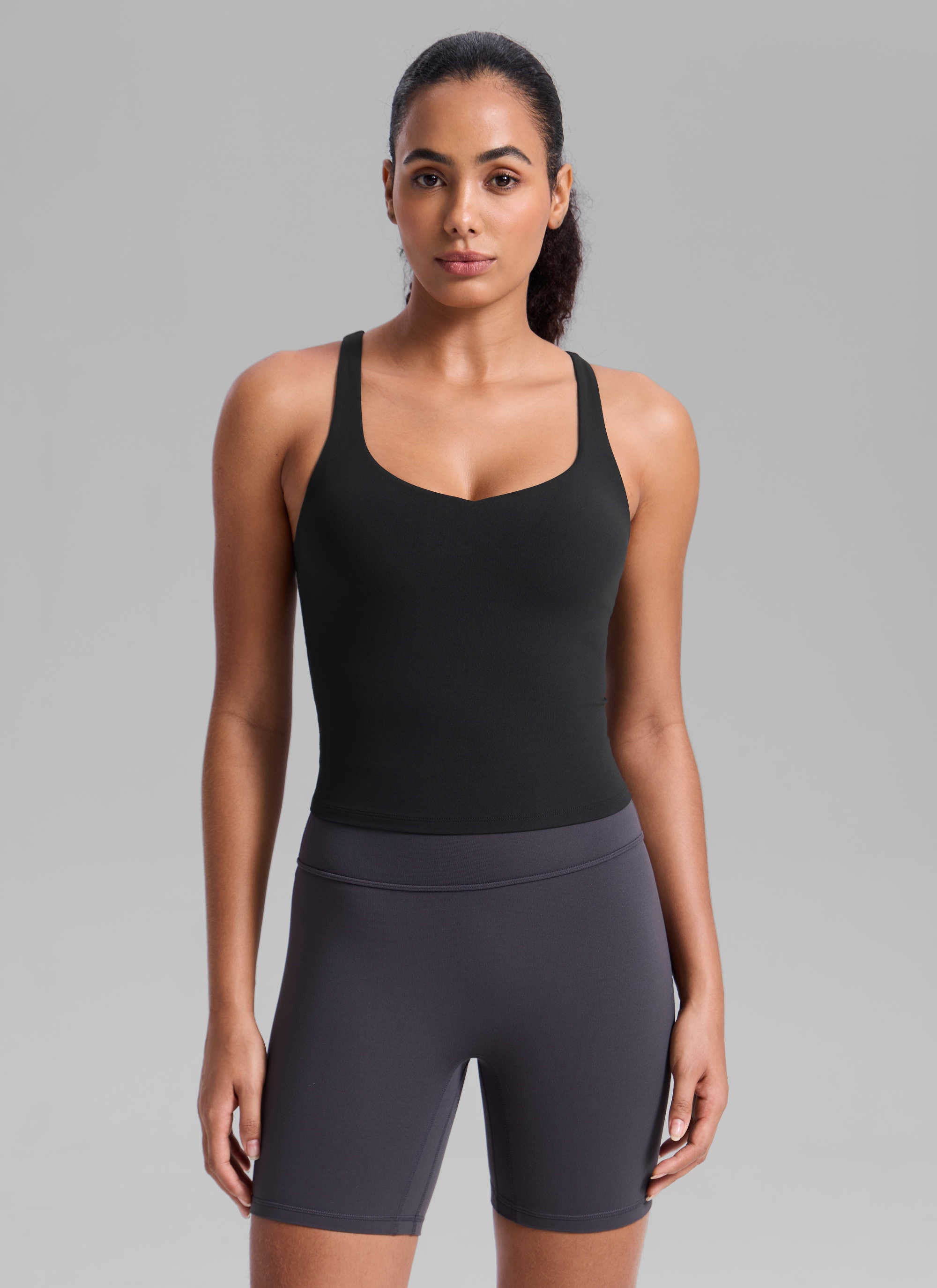 CRZ YOGA Women's Butterlift Workout V Neck Racerback Built in Bra Tank Black @model_info:Nicole