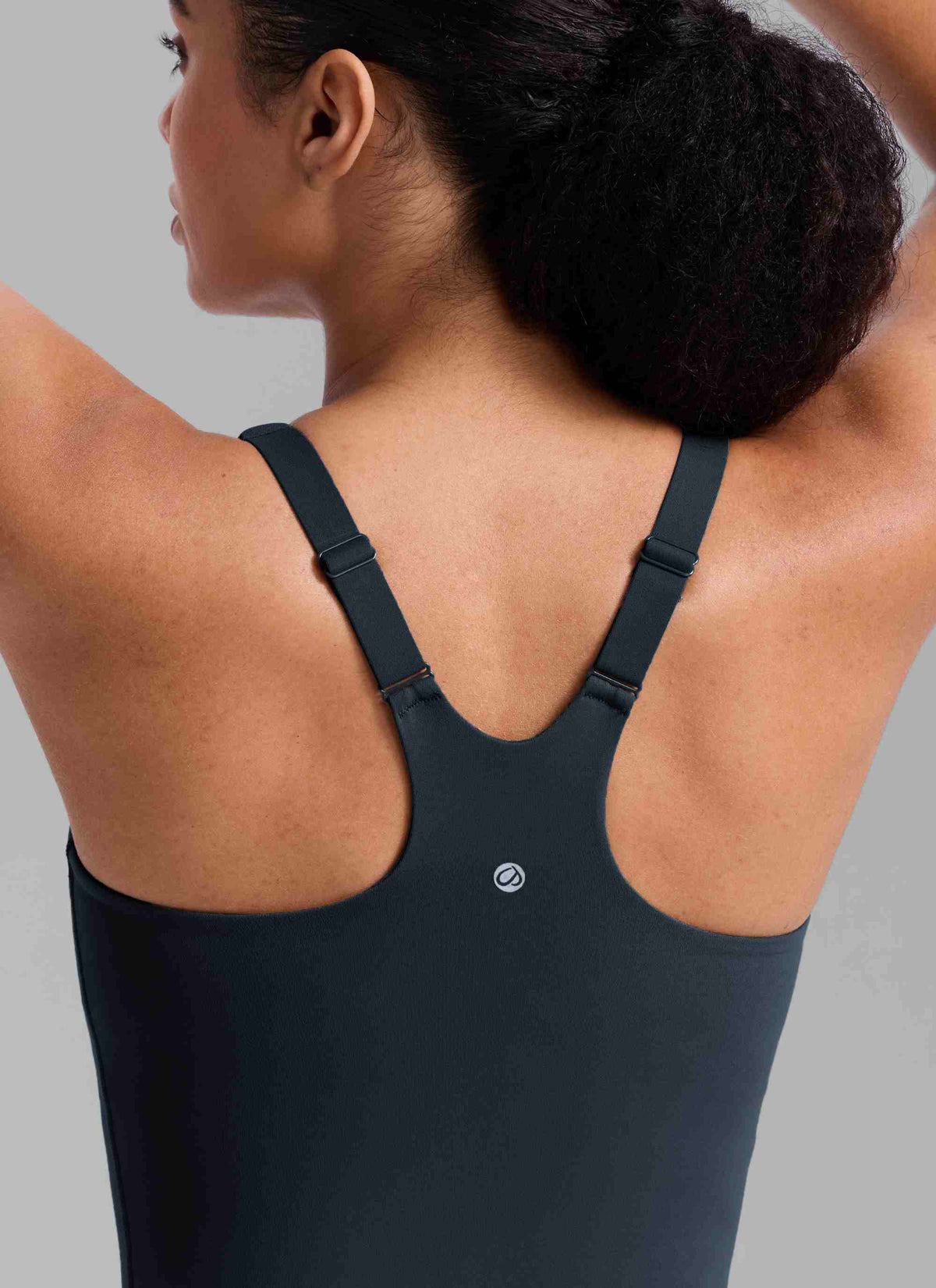 CRZ YOGA Women's Butterlift Workout V Neck Racerback Built in Bra Tank True Navy @model_info:Nicole