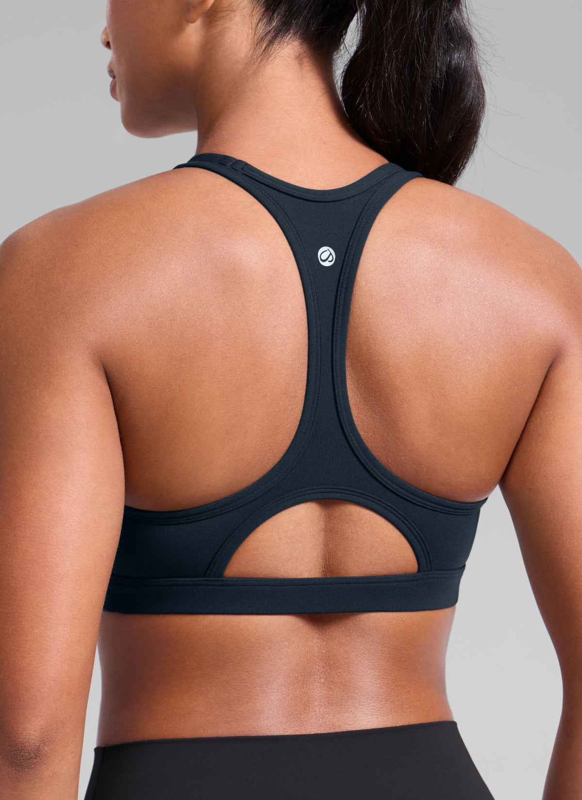 CRZ YOGA Women's Butterlift Yoga U Neck Racerback Keyhole Sports Bra True Navy @model_info:Crystal