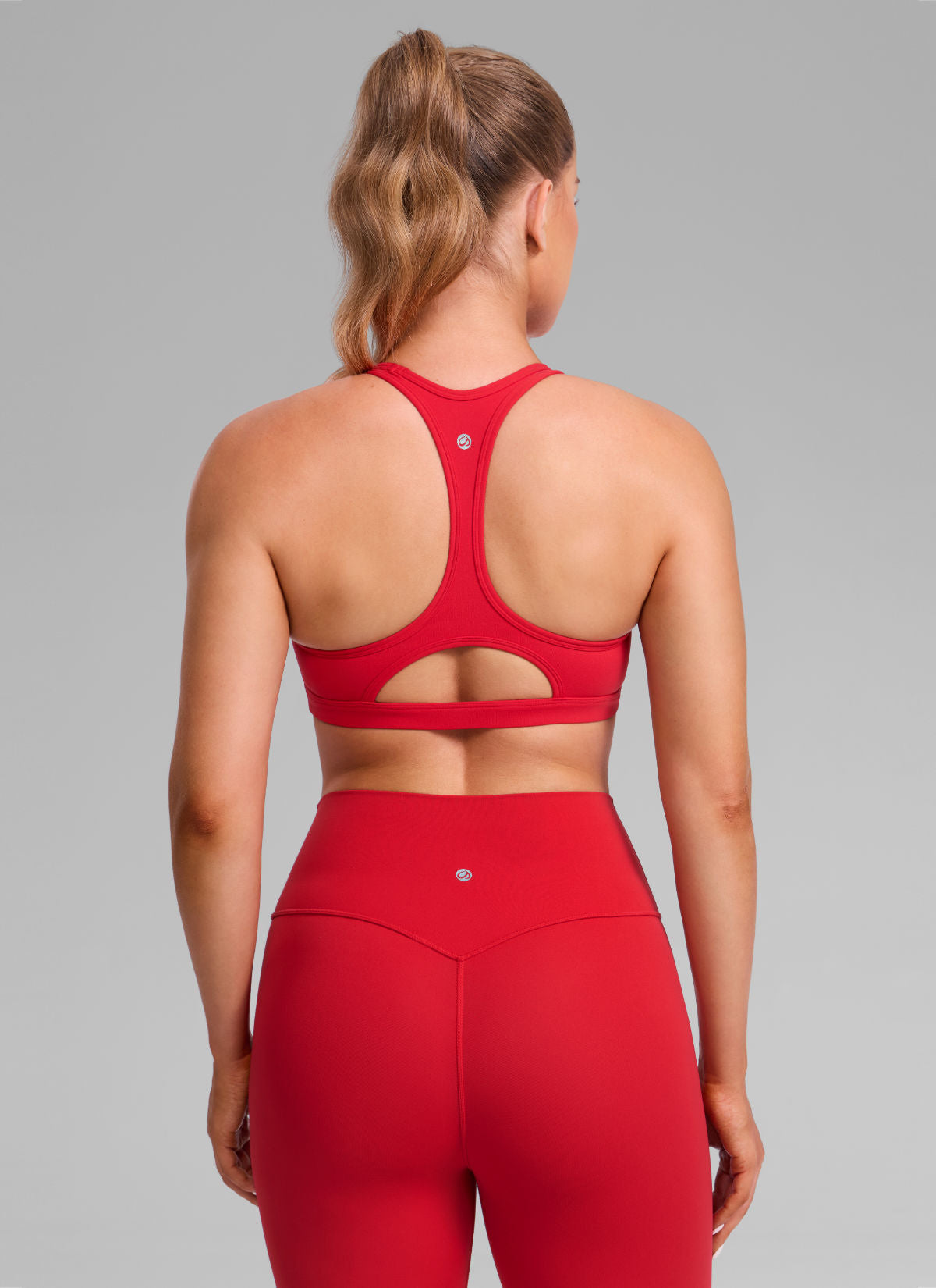 CRZ YOGA Women's Butterlift Yoga U Neck Racerback Keyhole Sports Bra Aurora Red @model_info:Julia