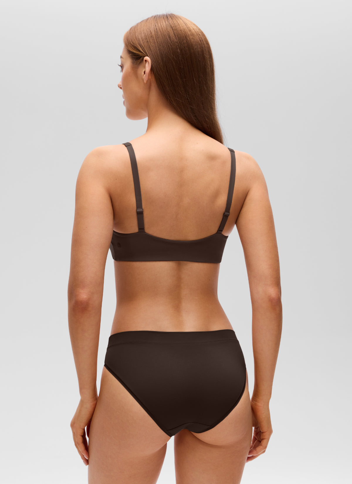 CRZ YOGA Women's Softhold Casual V Neck Backless Double Lined Bralette Hot Fudge Brown @model_info:Lary
