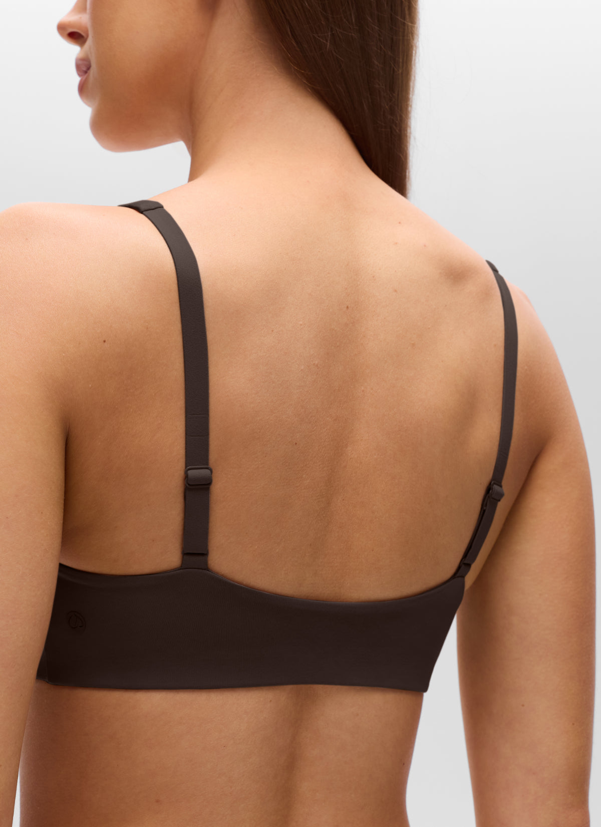 CRZ YOGA Women's Softhold Casual V Neck Backless Double Lined Bralette Hot Fudge Brown @model_info:Lary