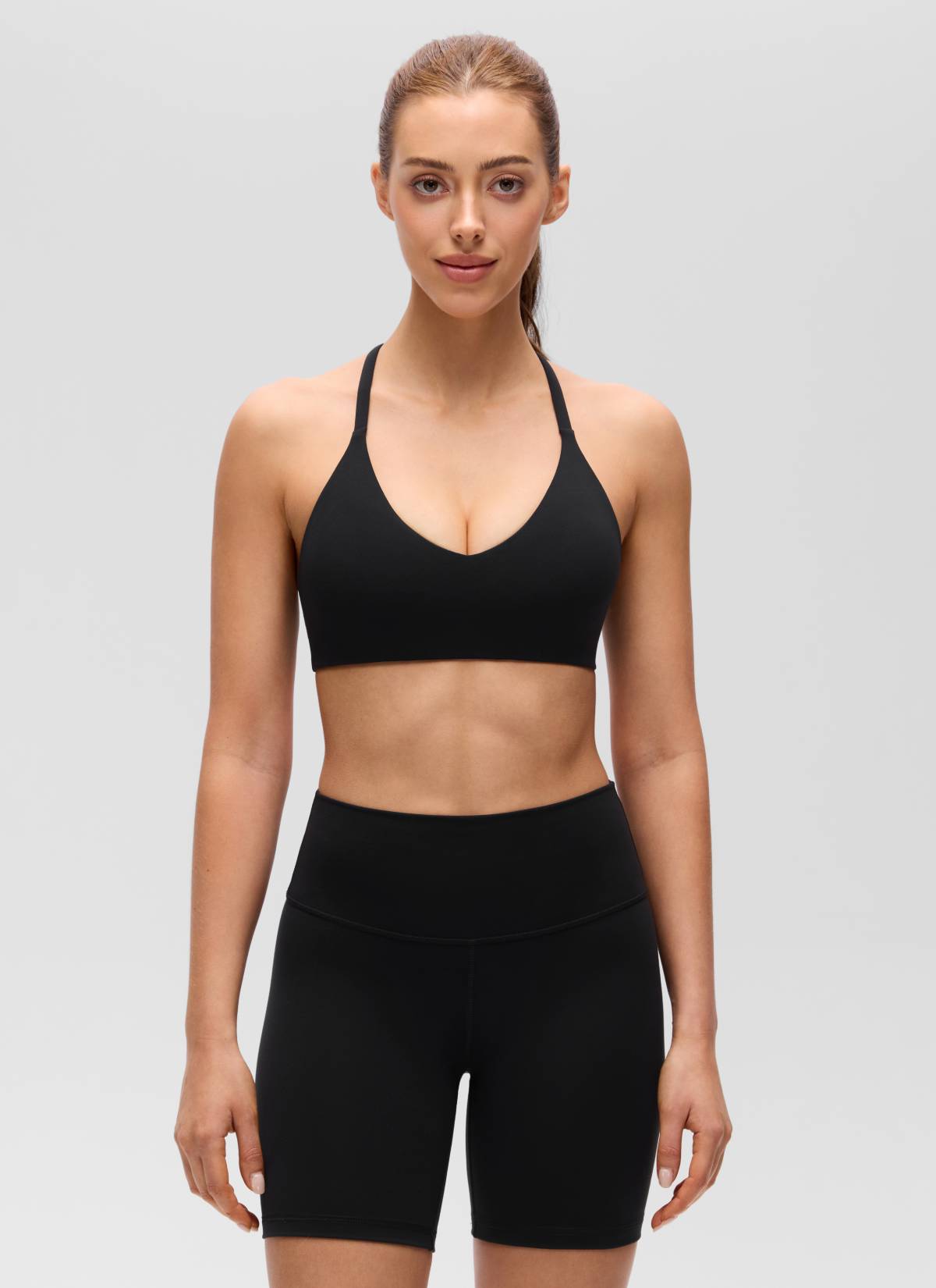 CRZ YOGA Women's Butterluxe V Neck  Racerback Thin Straps Sports Bra Black @model_info:Lary
