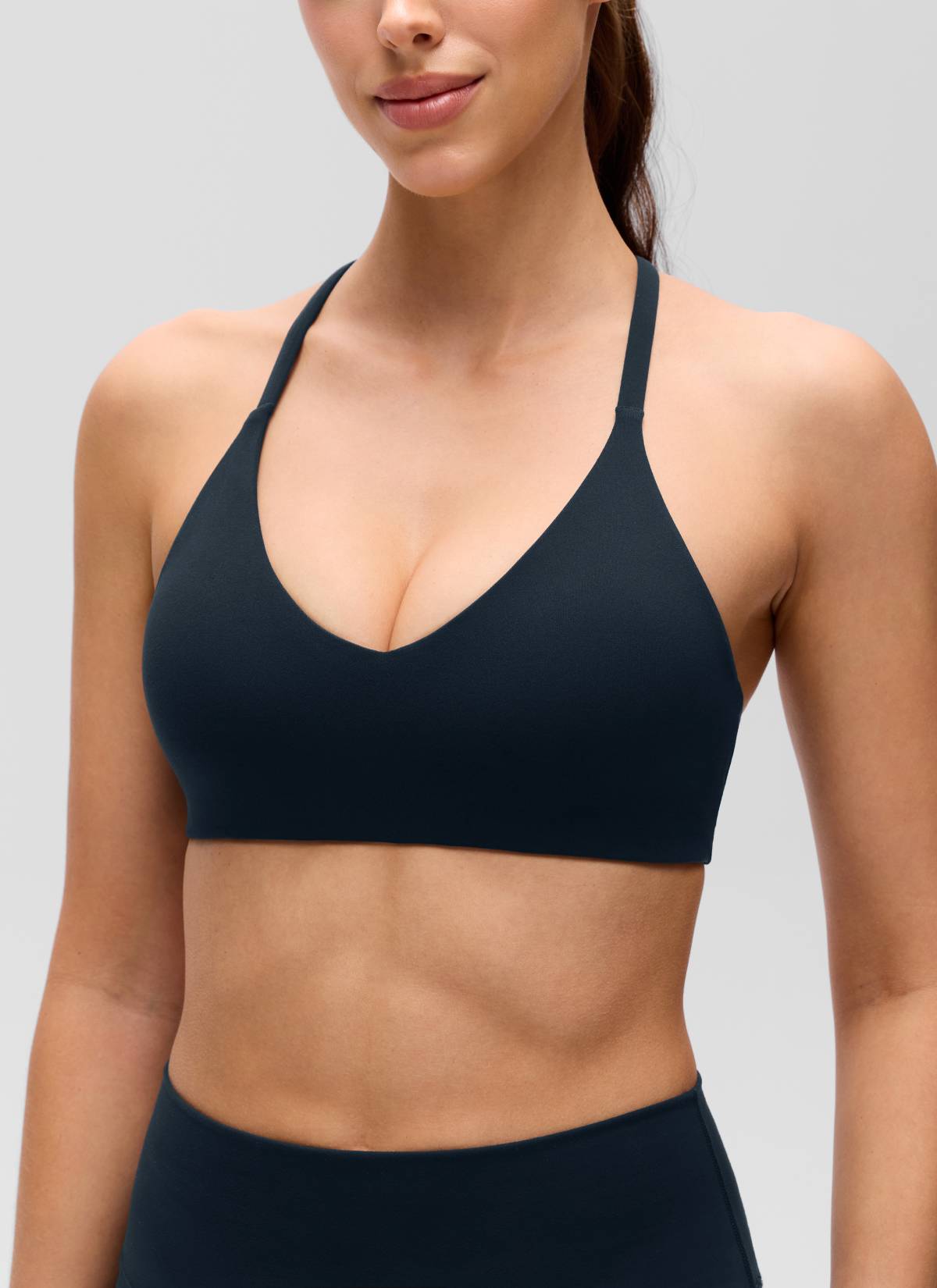 CRZ YOGA Women's Butterluxe V Neck  Racerback Thin Straps Sports Bra True Navy @model_info:Lary
