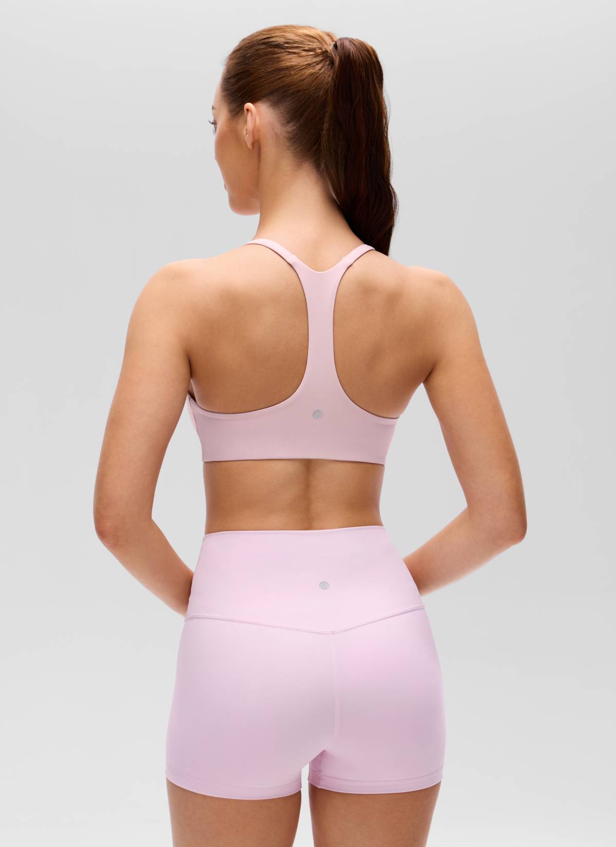 CRZ YOGA Women's Butterluxe V Neck  Racerback Thin Straps Sports Bra Pink Haze @model_info:Lary