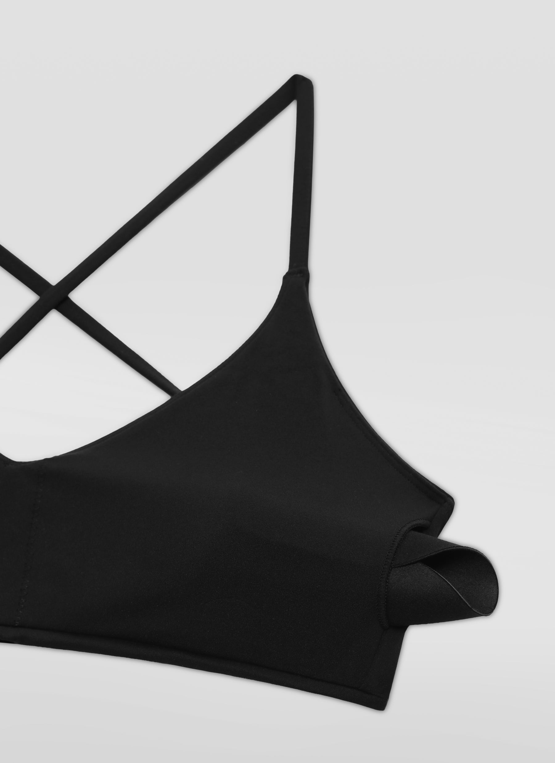 CRZ YOGA Women's Butterluxe Yoga V Neck Strappy Open Back Sports Bra Black @model_info:X1