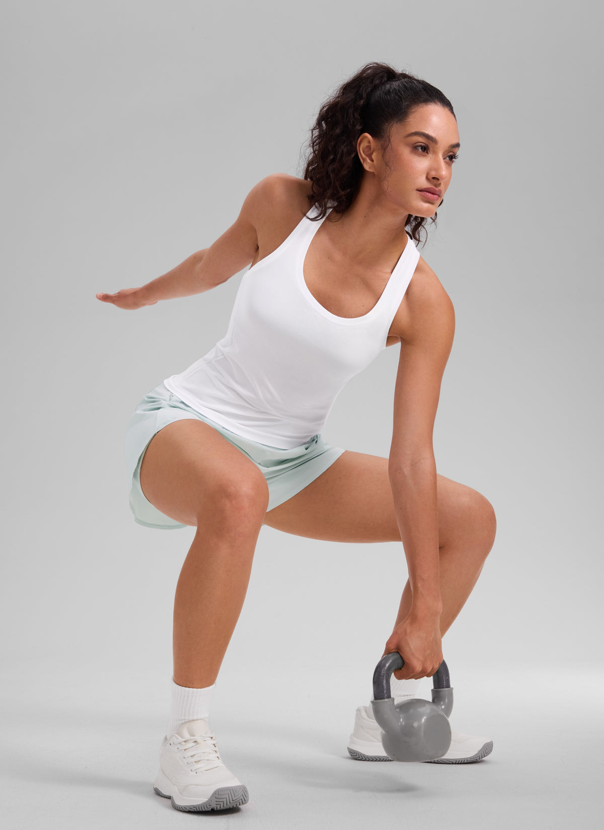CRZ YOGA Women's Yoga Slim Fit Seamless Tank Crew Neck Racerback White @model_info:Larissa