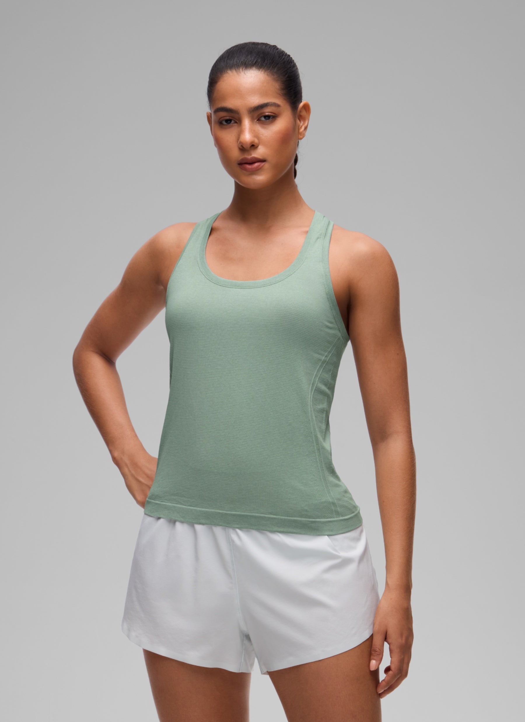 CRZ YOGA Women's Yoga Slim Fit Seamless Tank Crew Neck Racerback Green Palm Court @model_info:C