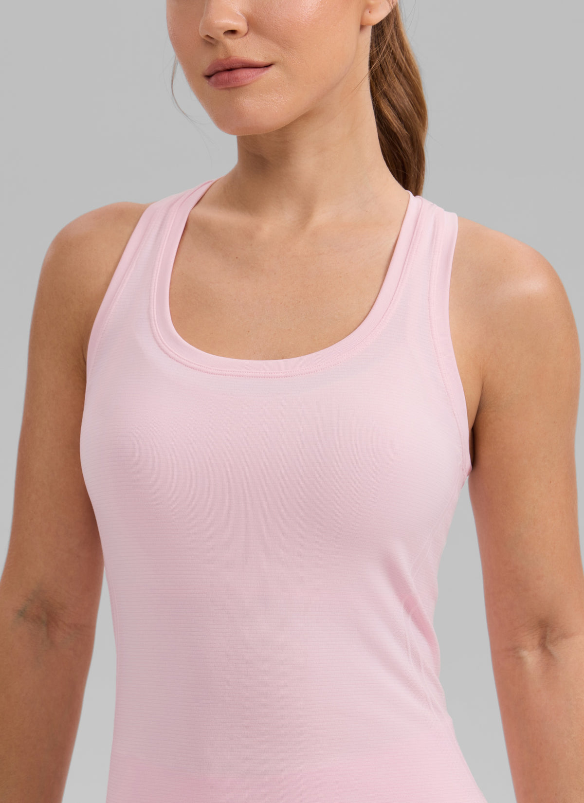 CRZ YOGA Women's Yoga Slim Fit Seamless Tank Crew Neck Racerback Strawberry Pink @model_info:Aline