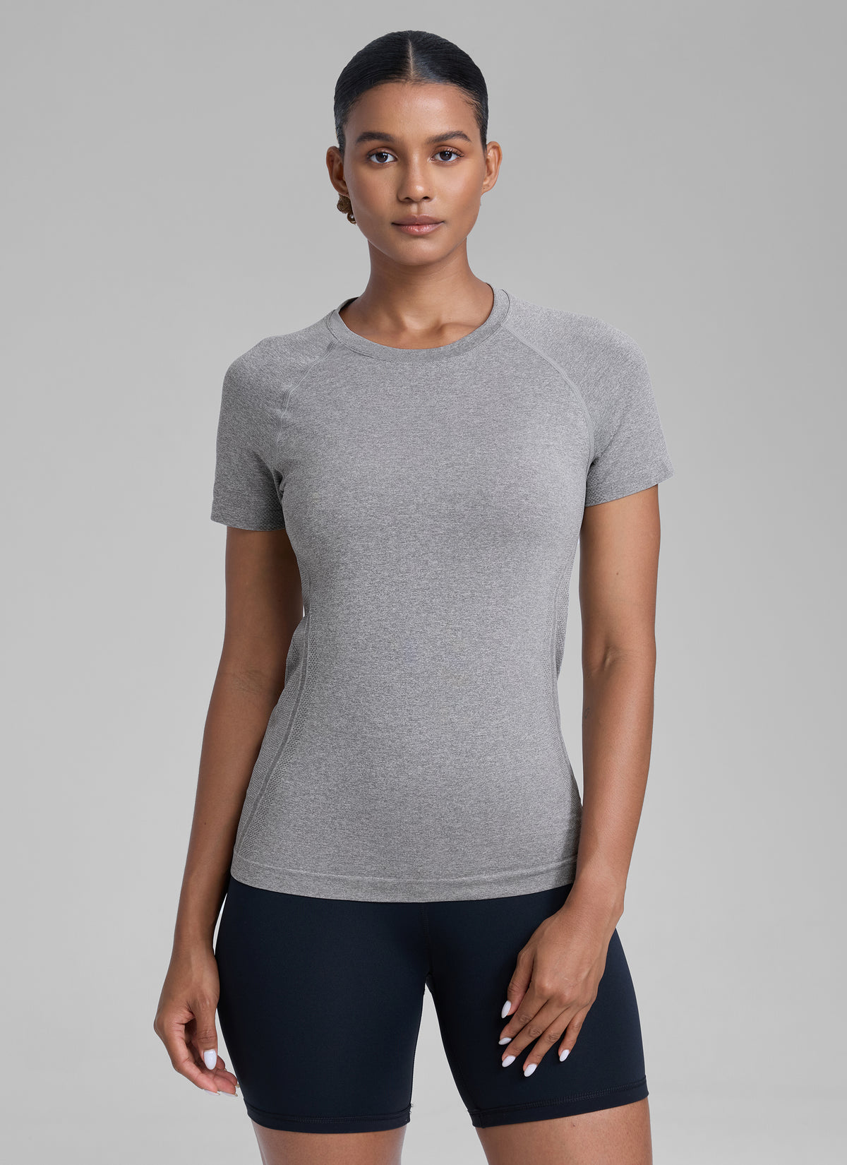CRZ YOGA Women's Running Classic Fit Shirts Seamless Short Sleeves Slate Grey Marl @model_info:Babrabra