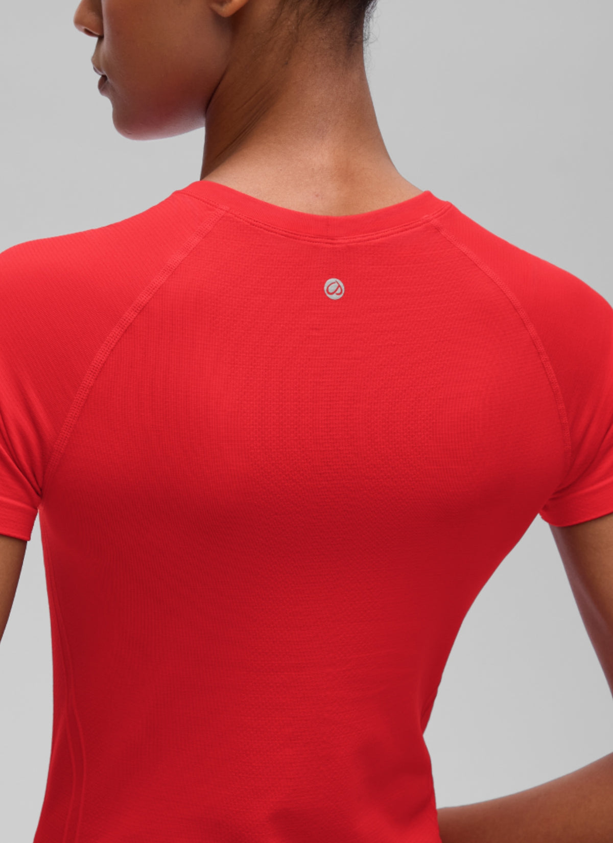 CRZ YOGA Women's Running Classic Fit Shirts Seamless Short Sleeves Deep Red @model_info:D
