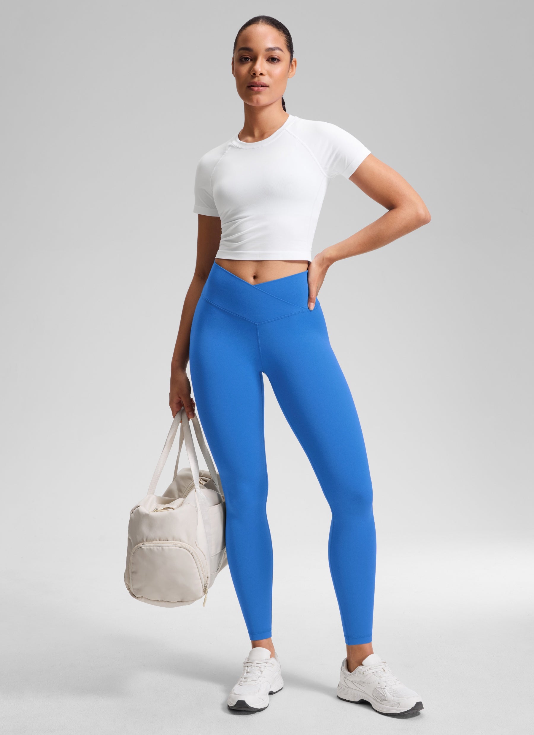 CRZ YOGA Women's High Rise Butterluxe Yoga Leggings 28'' V Cross Waist Sparkle Blue @model_info:Fiona