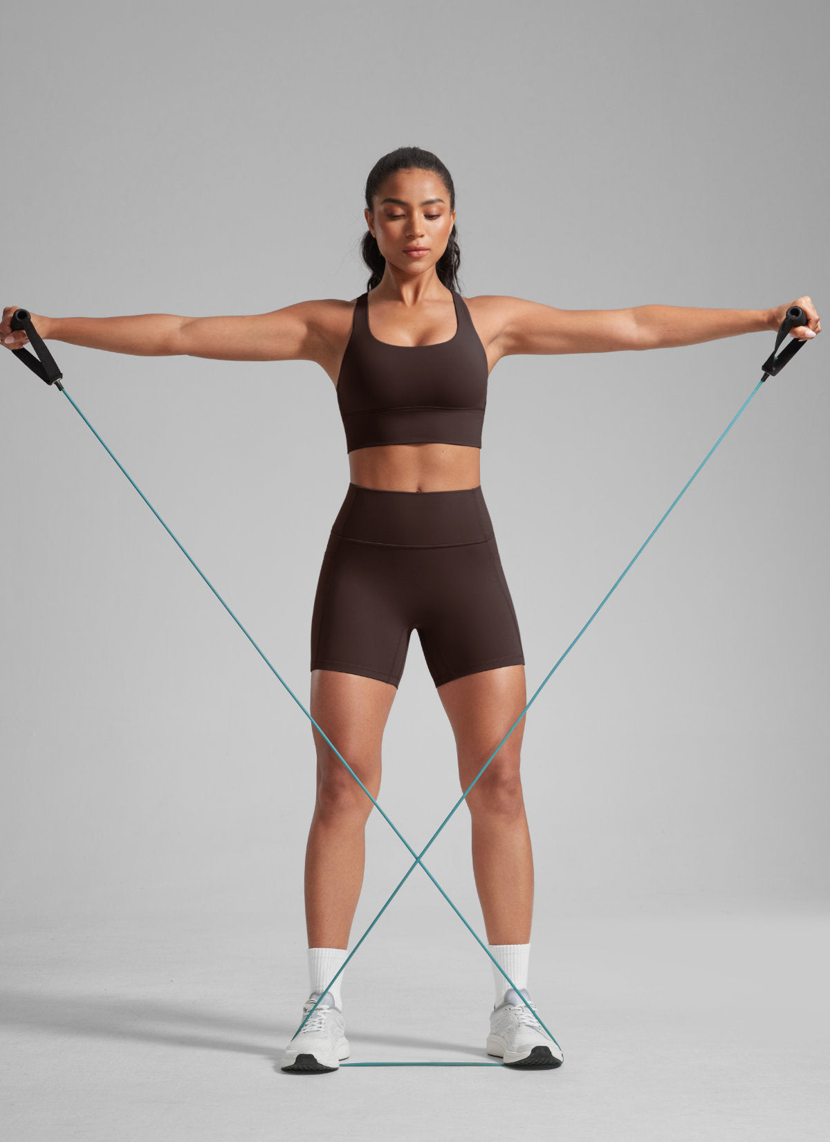 CRZ YOGA Butterlift Womens Scrunch Butt No Front Seam Pocket Biker Shorts 5'' Hot Fudge Brown @model_info:Crystal