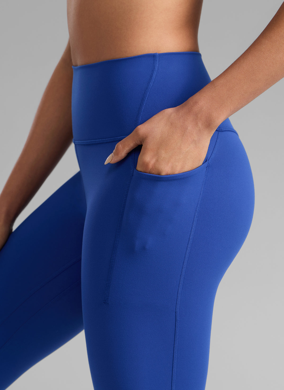 CRZ YOGA Women's Butterlift Workout High Rise Pocket Leggings 25'' Waves Blue @model_info:Dany