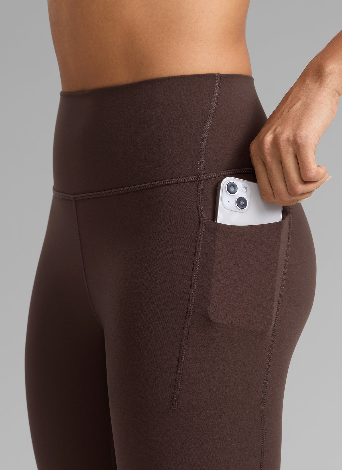 CRZ YOGA Women's Butterlift Workout High Rise Pocket Leggings 25'' Hot Fudge Brown @model_info:Dany