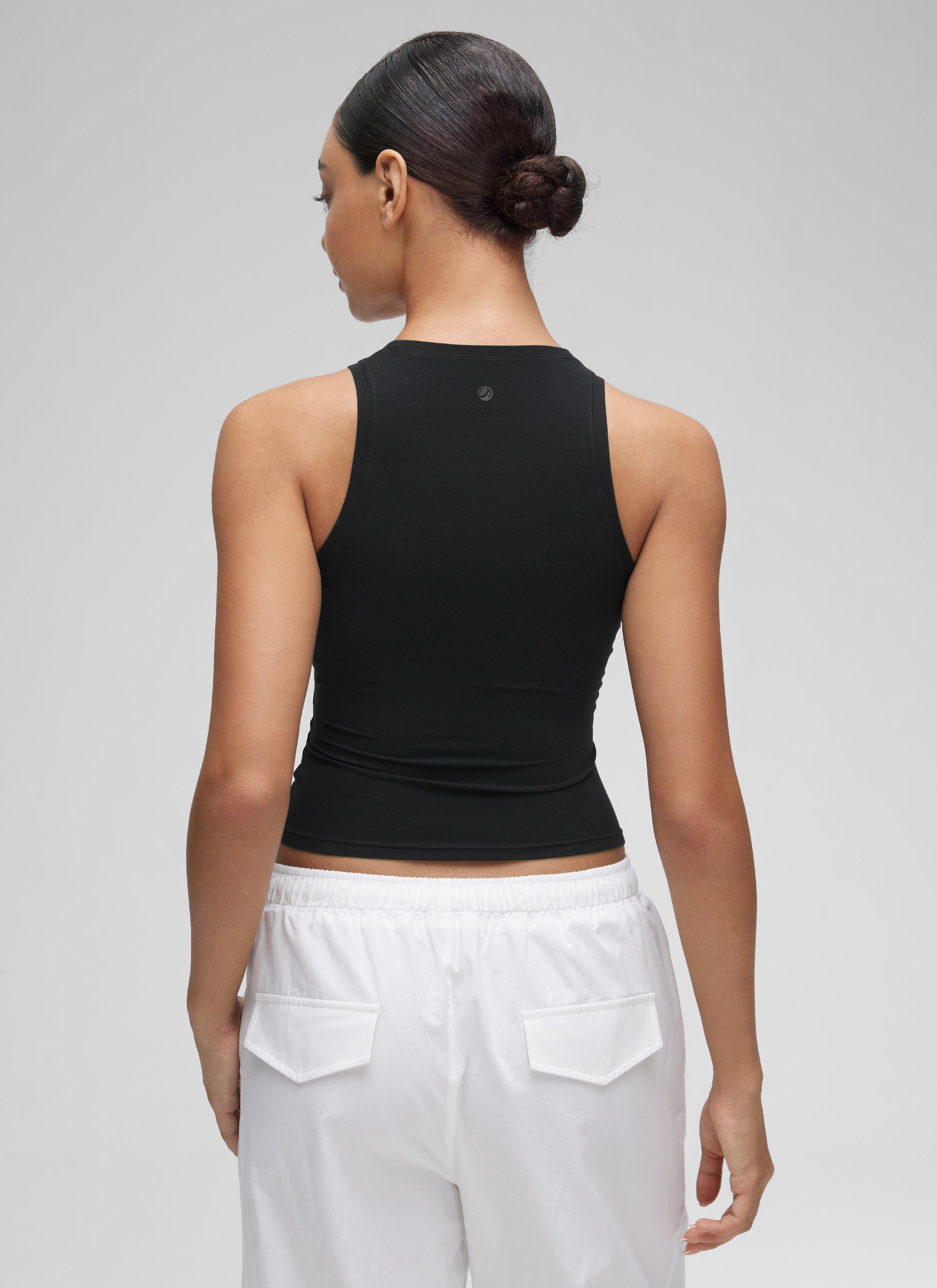 CRZ YOGA Women High Neck Casual Double Lined Sleeveless Tanks Black @model_info:Anano