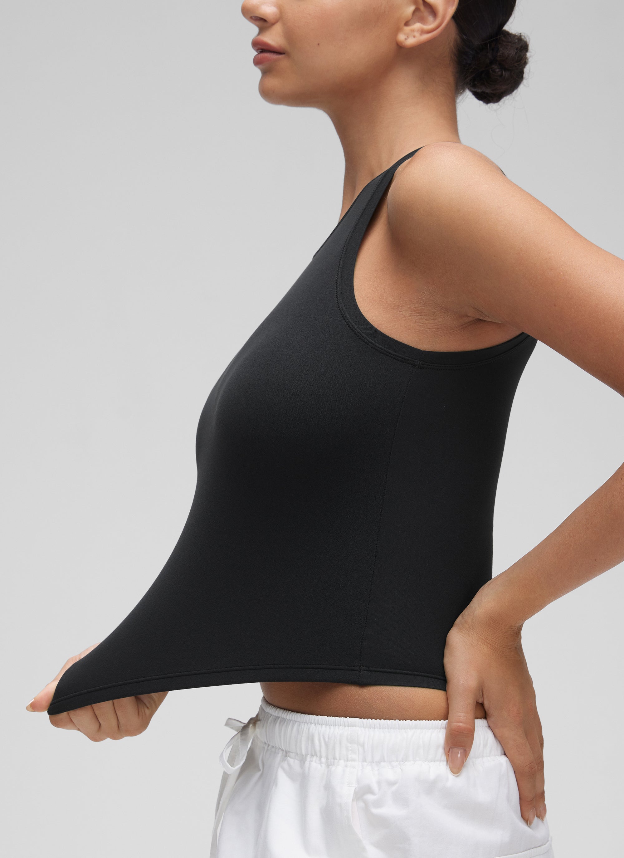 CRZ YOGA Women High Neck Casual Double Lined Sleeveless Tanks Black @model_info:Anano