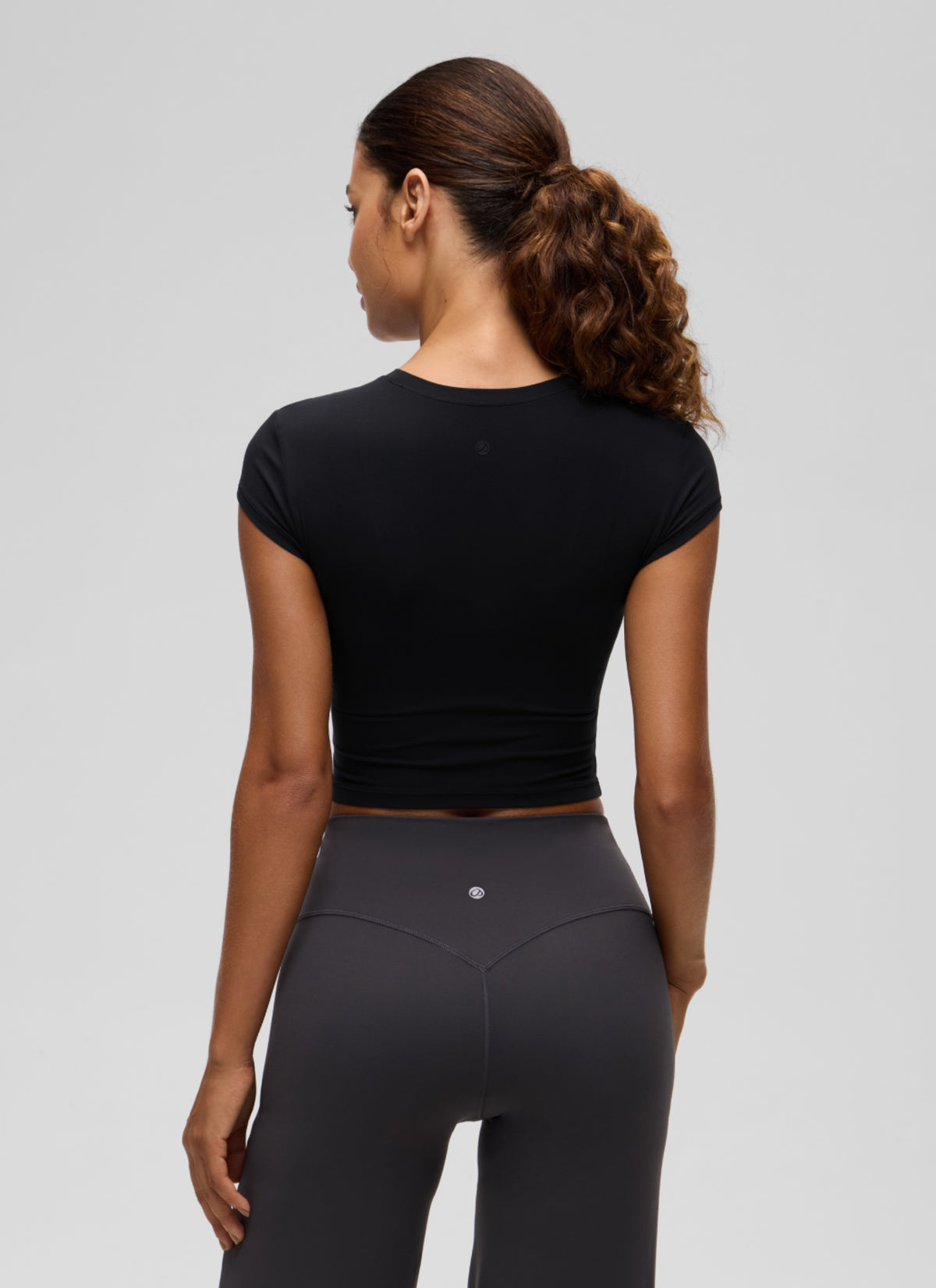 CRZ YOGA Women's Softembrace Casual Crop Double Lined Cap Sleeve Tops Black @model_info:J