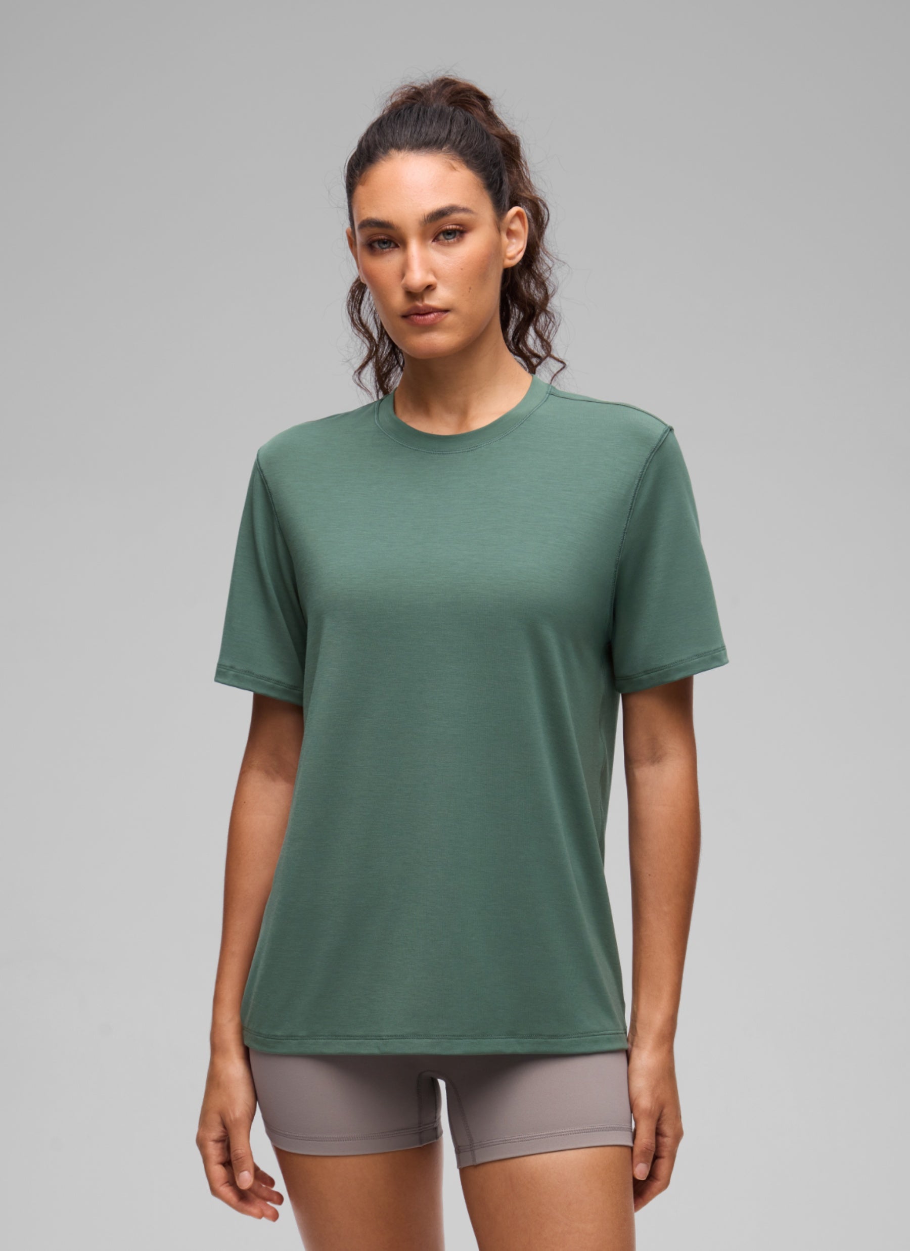 CRZ YOGA Women's Quick Dry Crewneck Relaxed Fit Short Sleeve Graphite Green @model_info:V