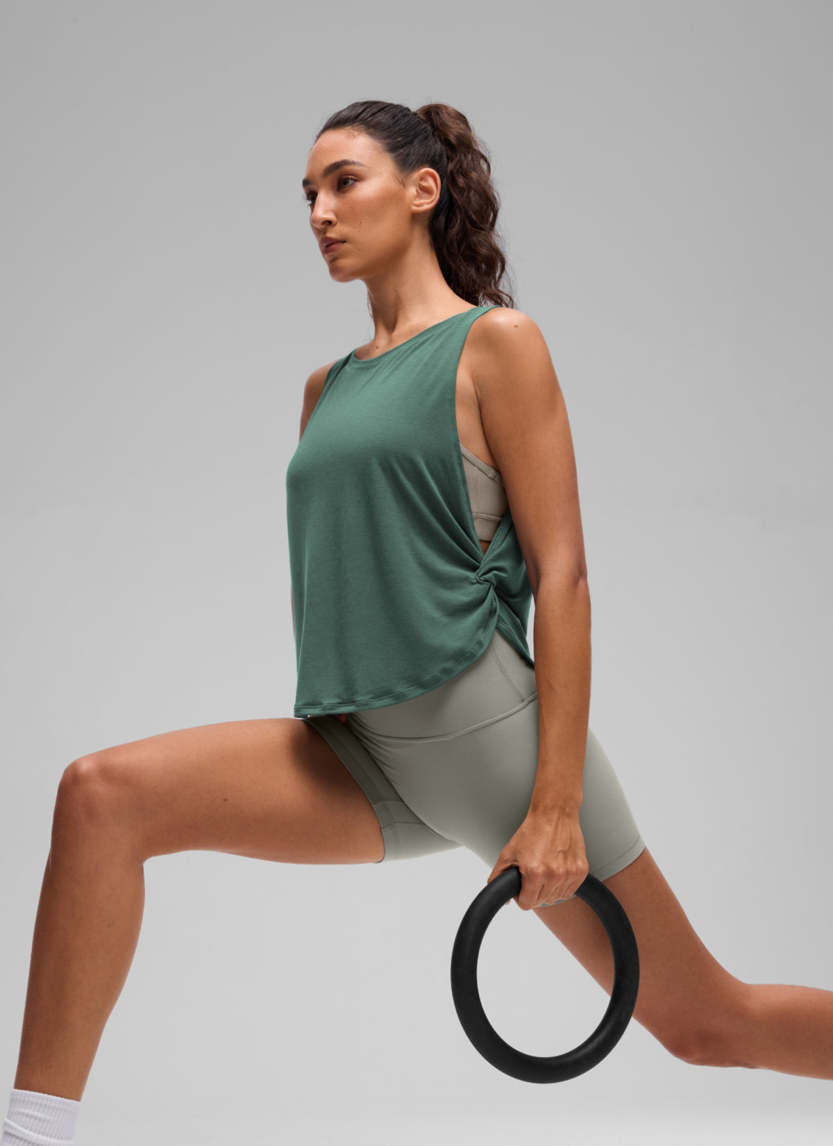 CRZ YOGA Women's Workout Quick Dry Crewneck Waist Length Relaxed Fit Tank Graphite Green @model_info:V