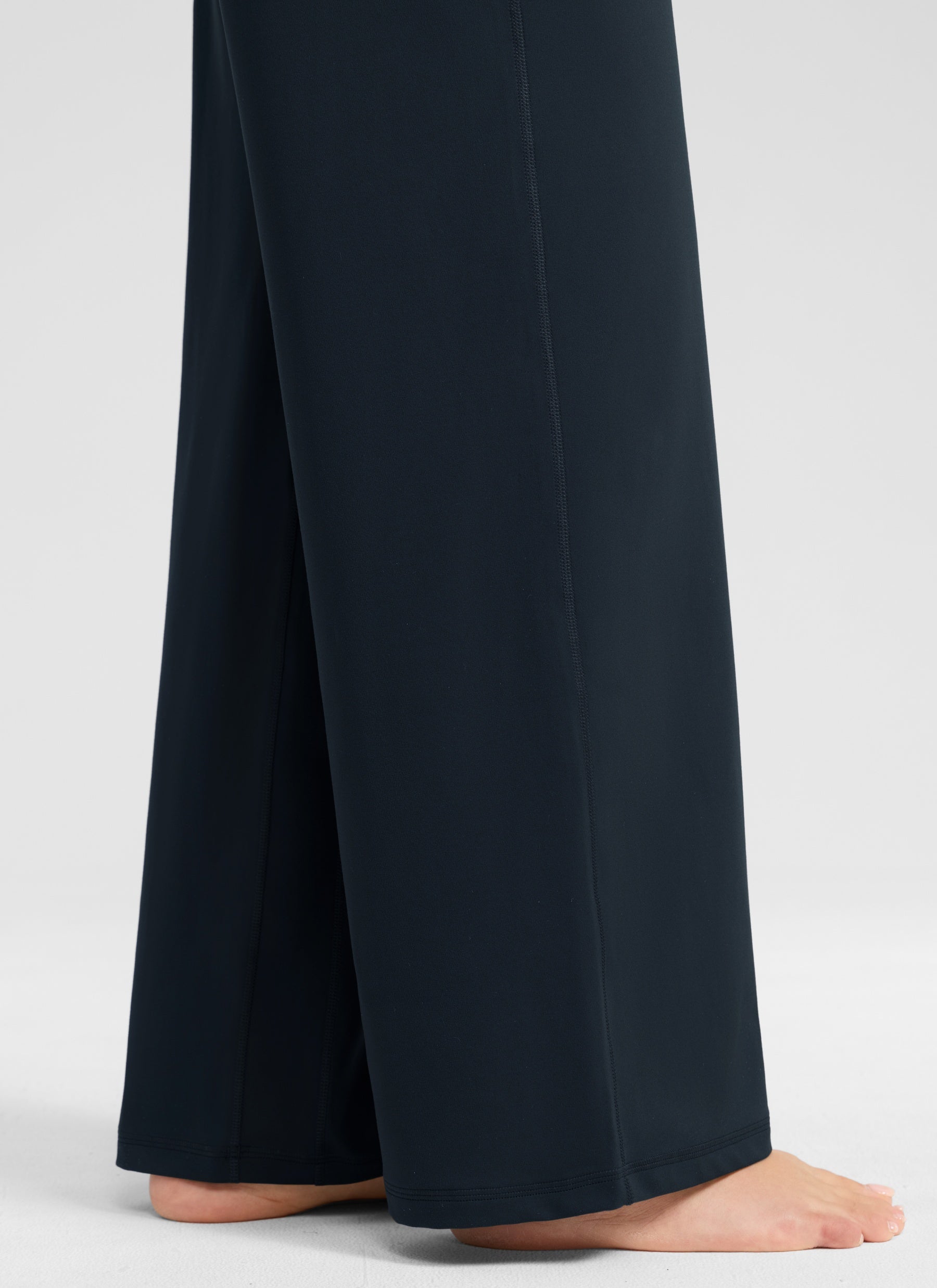 CRZ YOGA Women's Butterlift High Waisted Wide Leg Pants with Pockets True Navy @model_info:Anano