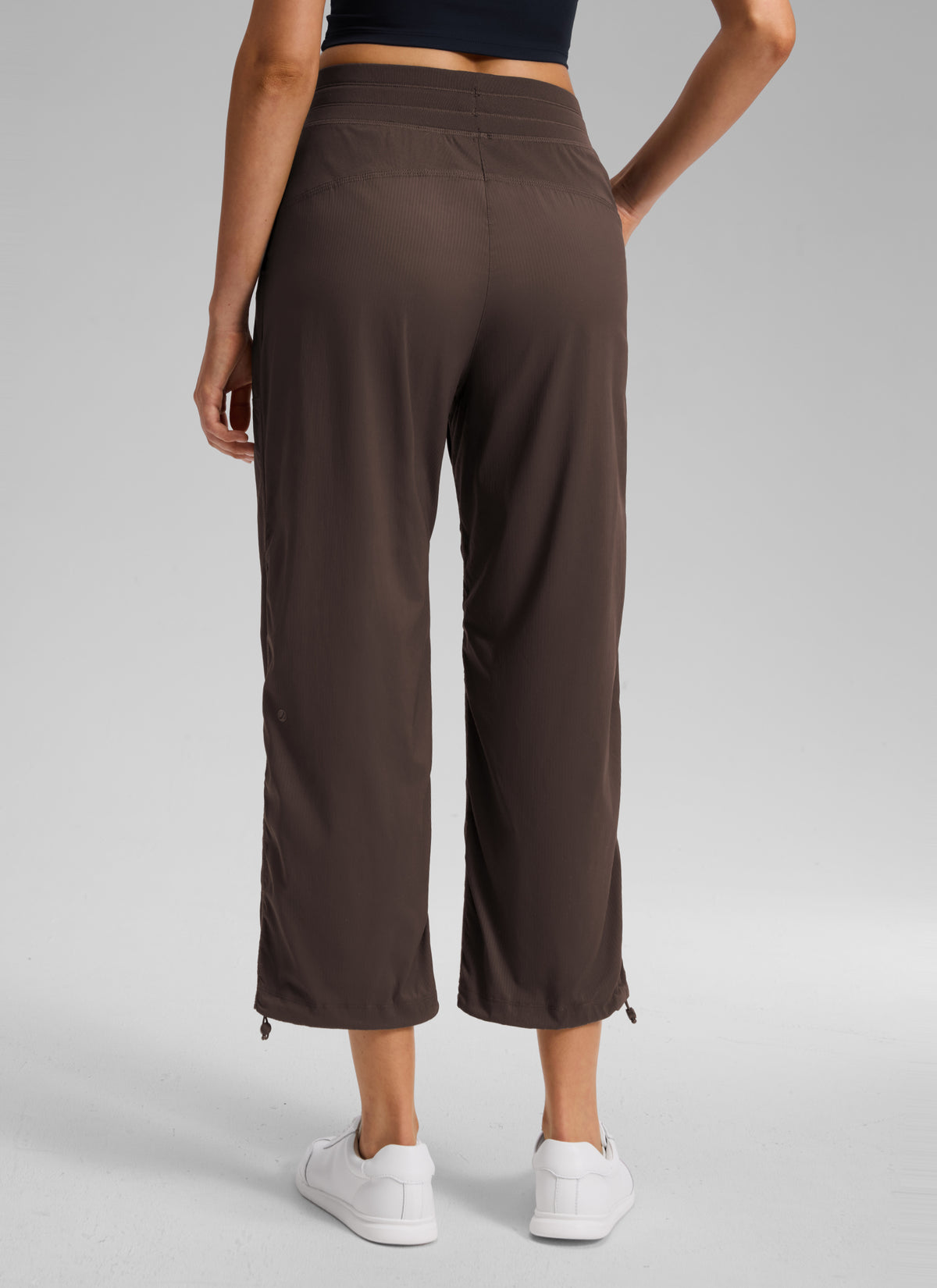 CRZ YOGA Women's Lightweight Drawstring Pocket Straight Leg Pant 24 Hot Fudge Brown @model_info:K