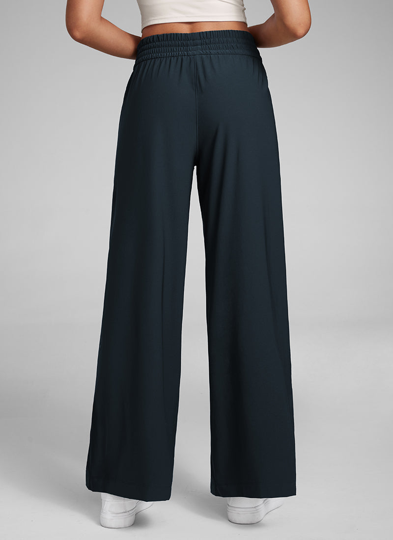 CRZ YOGA Women's Casual High Rise Wide Leg Pants with Pockets 30'' True Navy @model_info:Laura