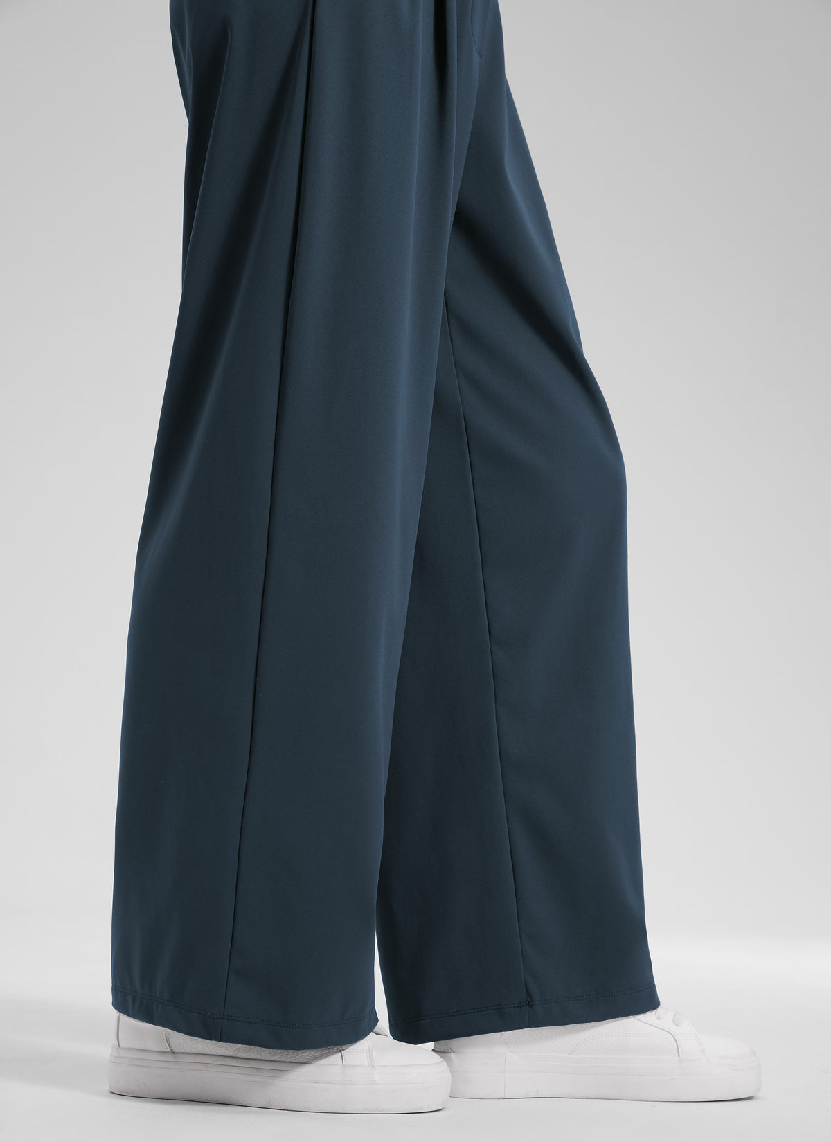 CRZ YOGA Women's Business High Rise Drawstring Pocket Wide Leg Pant True Navy @model_info:Kerr