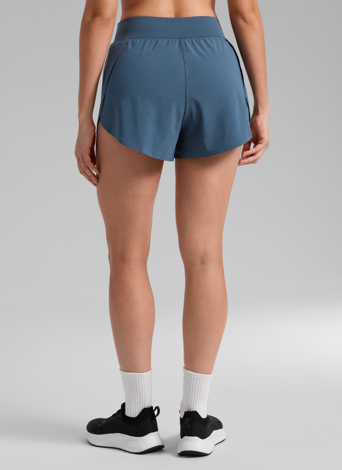 CRZ YOGA Women's Running High Rise Mesh Lined Shorts 3'' Workout Short Stelindigo @model_info:Bruna